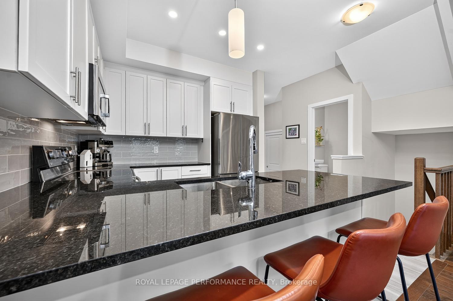Photo 16 of 1016 Kijik Crescent, Ottawa, Blossom Park/Kemp Park/Findlay Creek — HOMEH