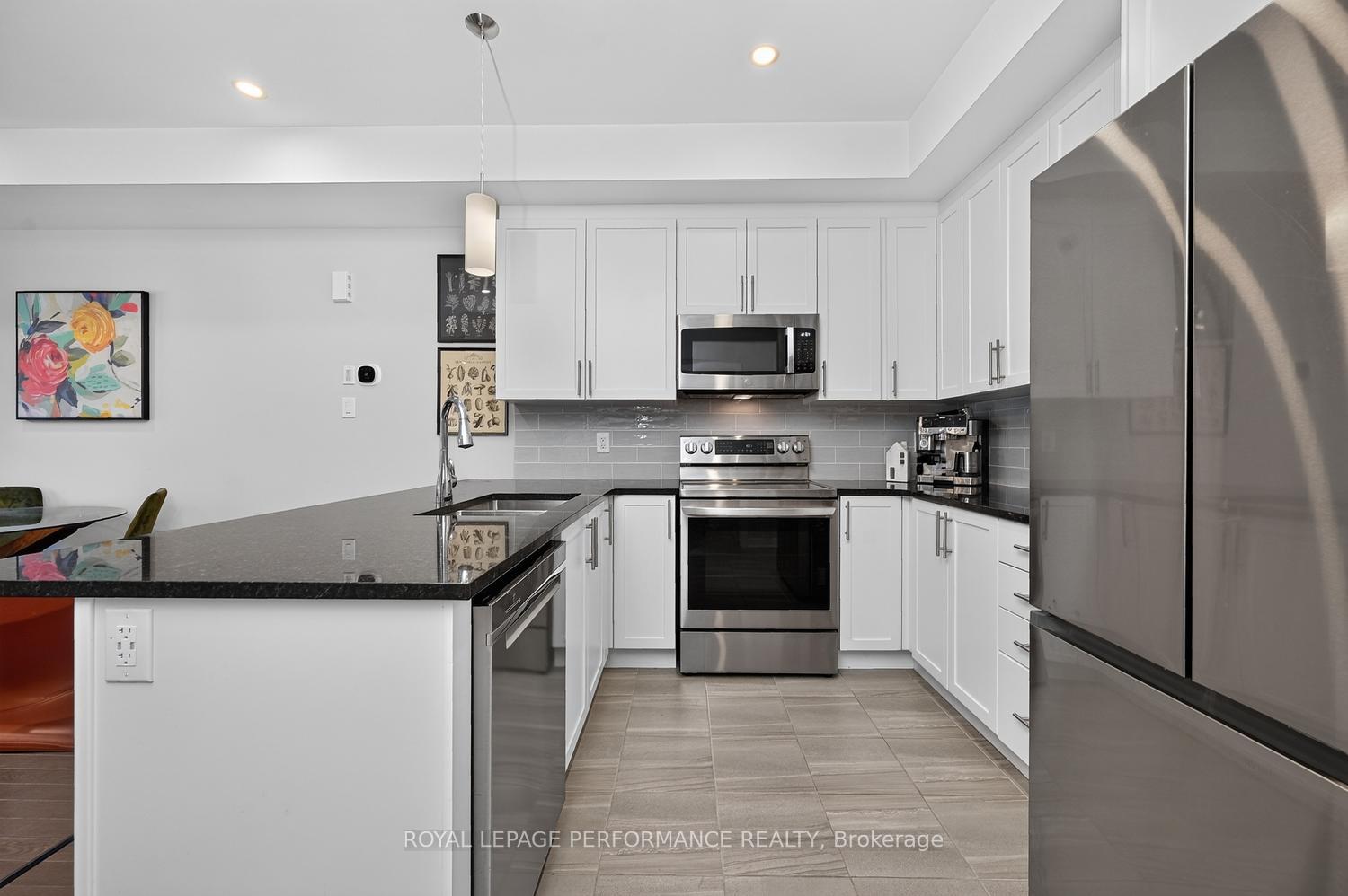 Photo 17 of 1016 Kijik Crescent, Ottawa, Blossom Park/Kemp Park/Findlay Creek — HOMEH