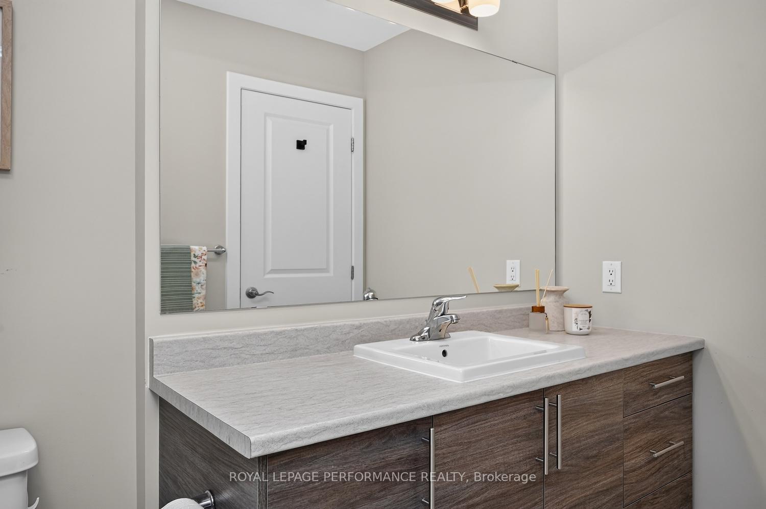 Photo 24 of 1016 Kijik Crescent, Ottawa, Blossom Park/Kemp Park/Findlay Creek — HOMEH