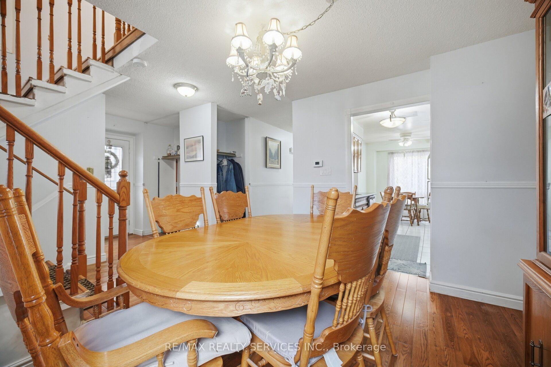 Photo 13 of 66 Hockley Path, Brampton, Madoc — HOMEH
