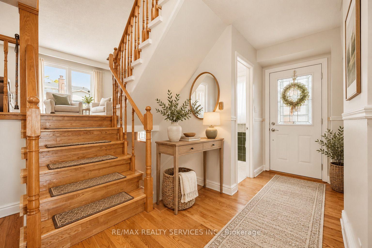 Photo 29 of 66 Hockley Path, Brampton, Madoc — HOMEH