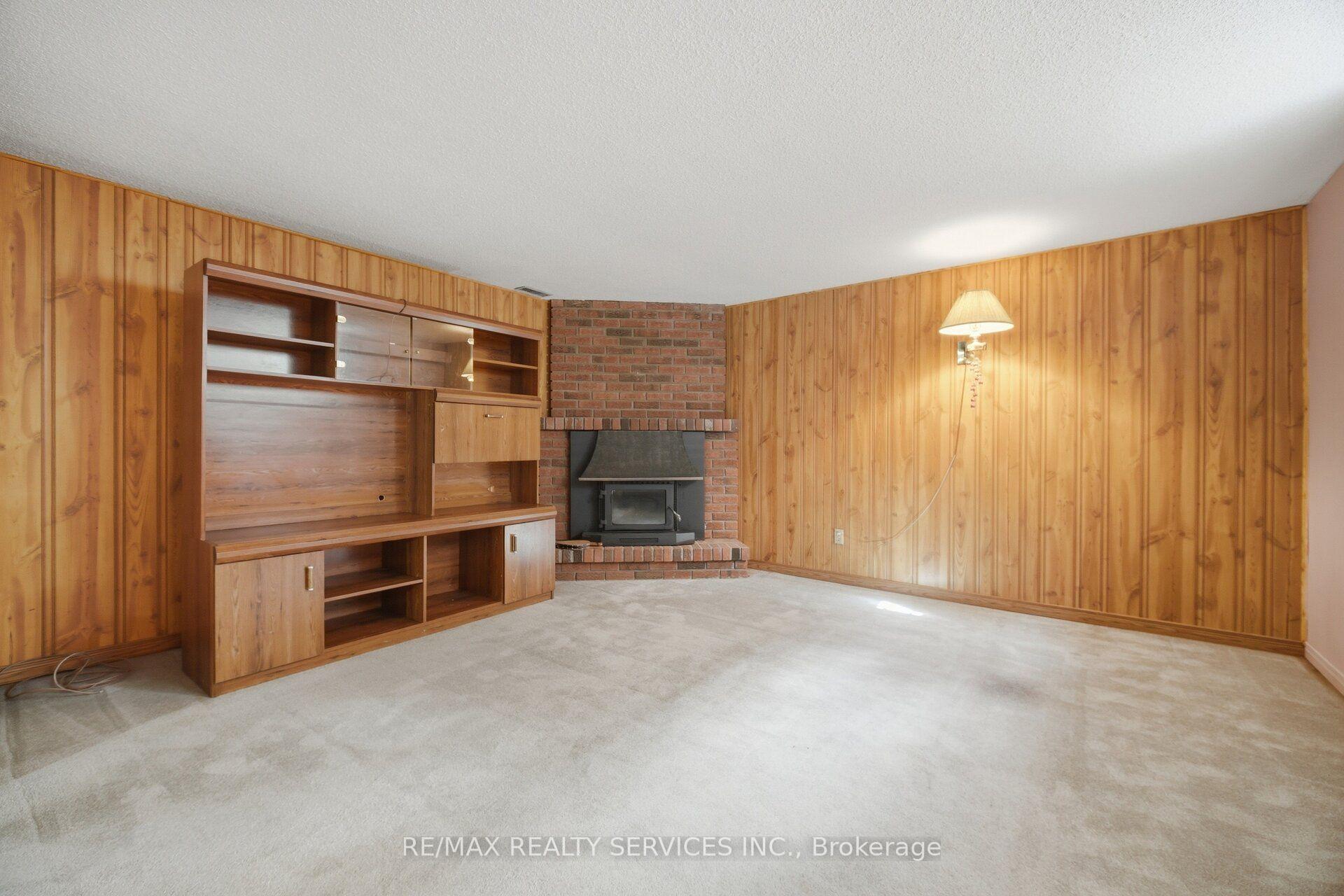 Photo 30 of 66 Hockley Path, Brampton, Madoc — HOMEH