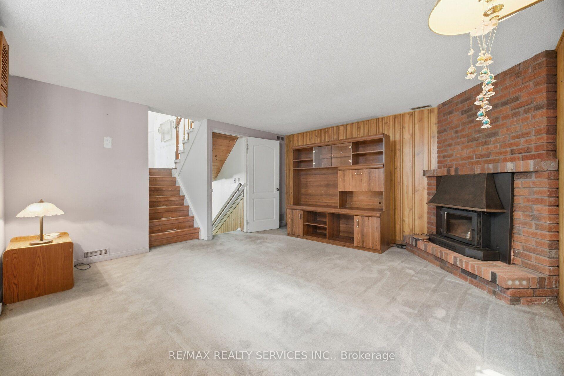Photo 31 of 66 Hockley Path, Brampton, Madoc — HOMEH