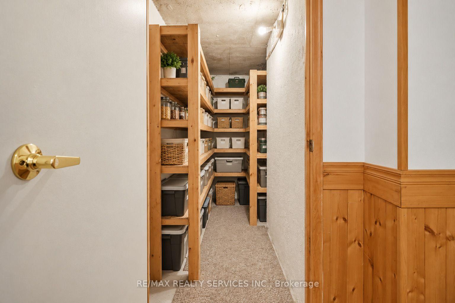 Photo 36 of 66 Hockley Path, Brampton, Madoc — HOMEH