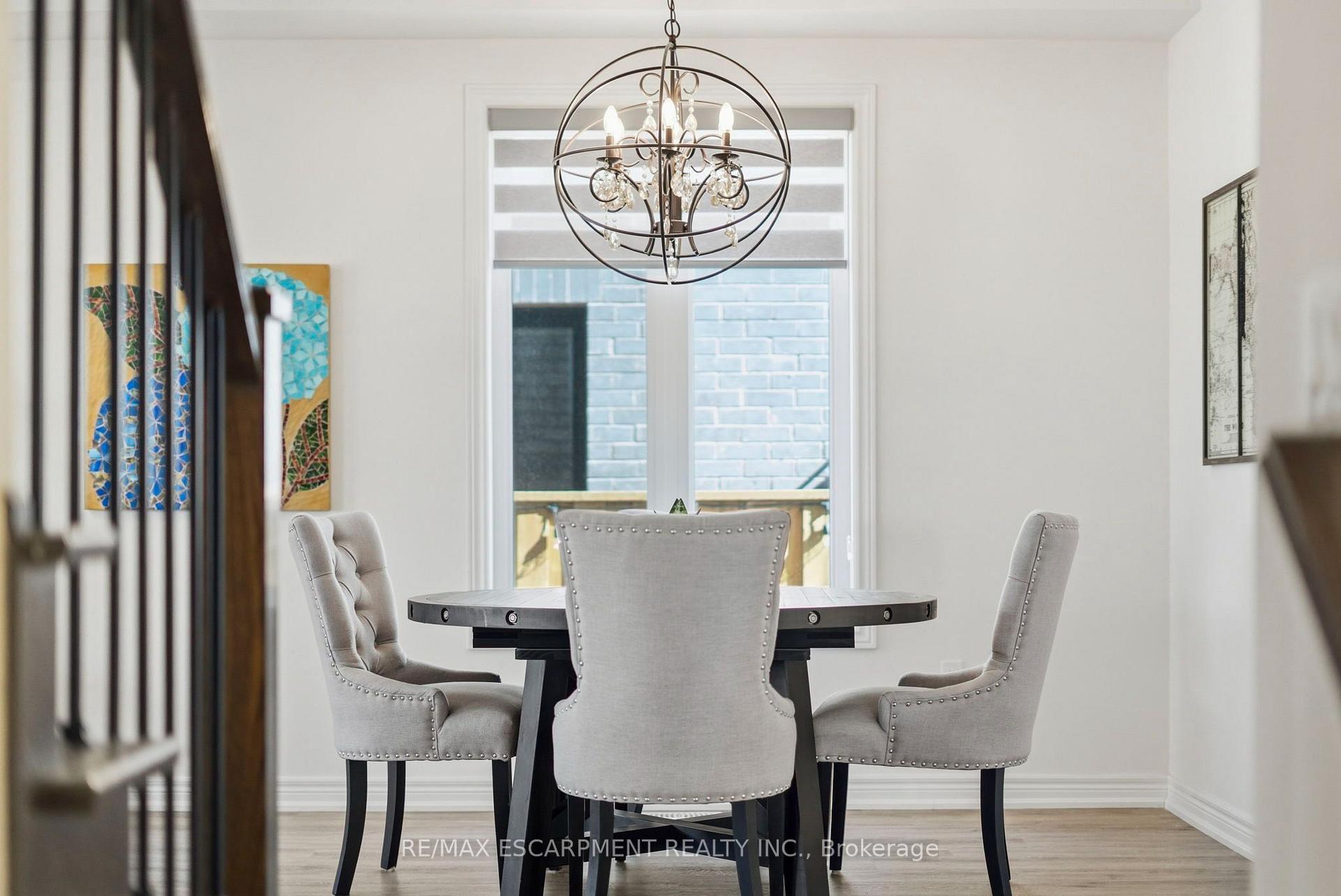 Photo 5 of 193 Whittington Drive, Hamilton, Ancaster — HOMEH