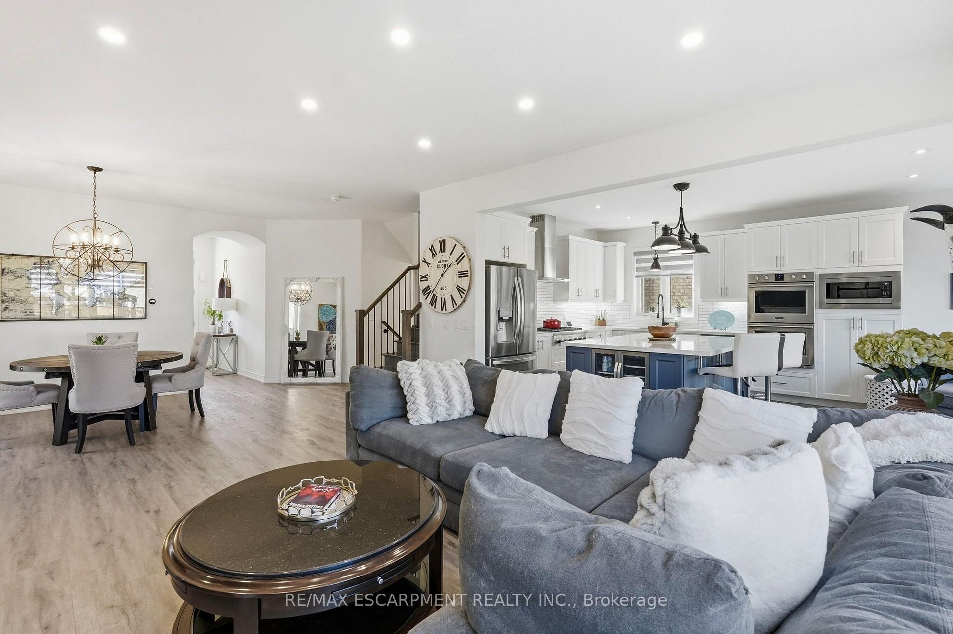 Photo 7 of 193 Whittington Drive, Hamilton, Ancaster — HOMEH