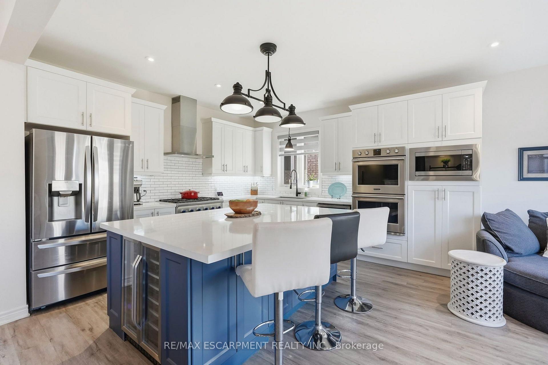 Photo 8 of 193 Whittington Drive, Hamilton, Ancaster — HOMEH