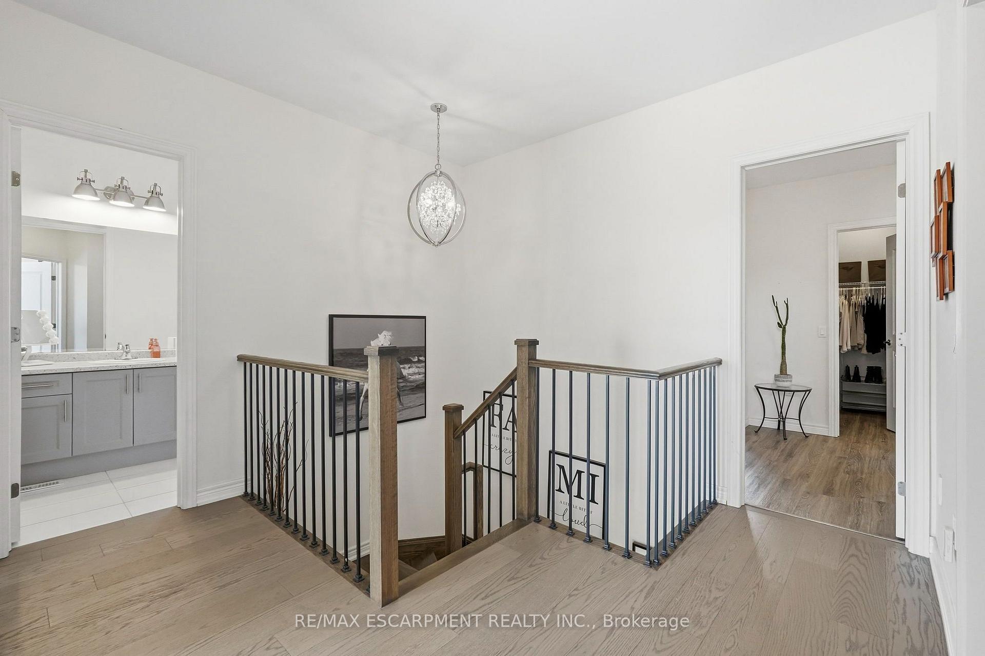 Photo 15 of 193 Whittington Drive, Hamilton, Ancaster — HOMEH