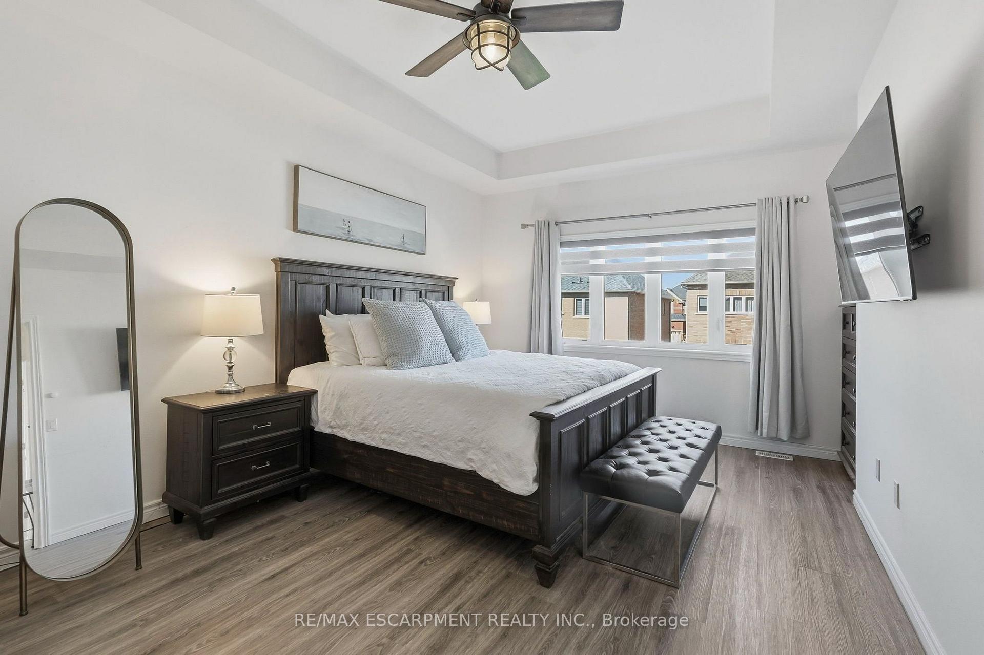 Photo 17 of 193 Whittington Drive, Hamilton, Ancaster — HOMEH