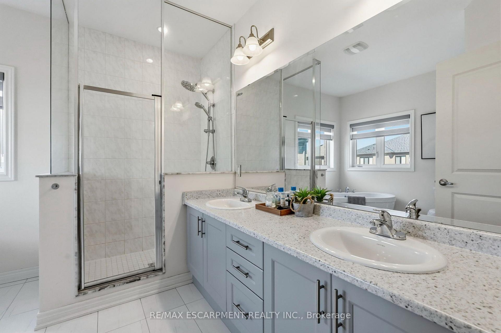 Photo 18 of 193 Whittington Drive, Hamilton, Ancaster — HOMEH