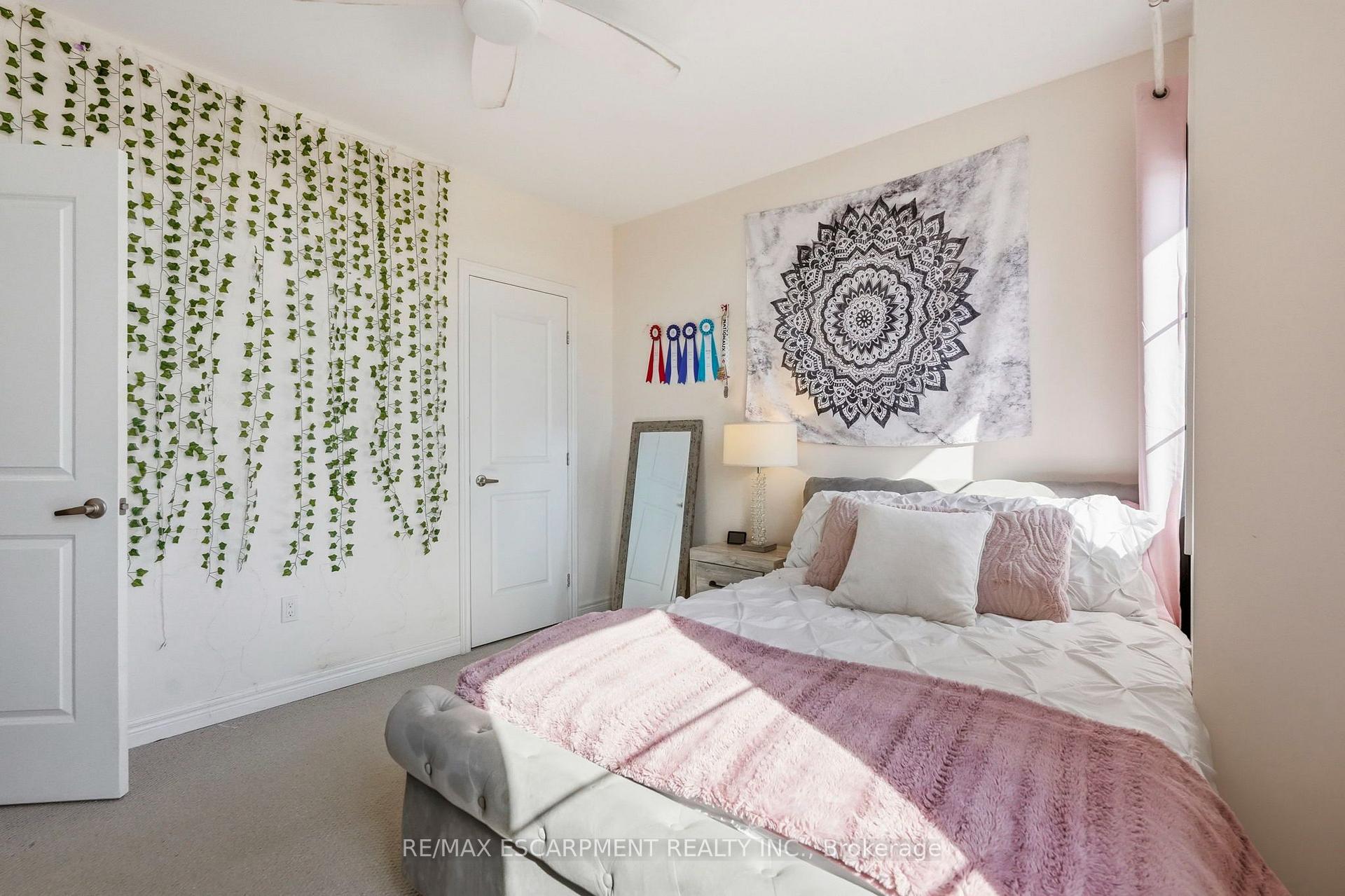 Photo 22 of 193 Whittington Drive, Hamilton, Ancaster — HOMEH