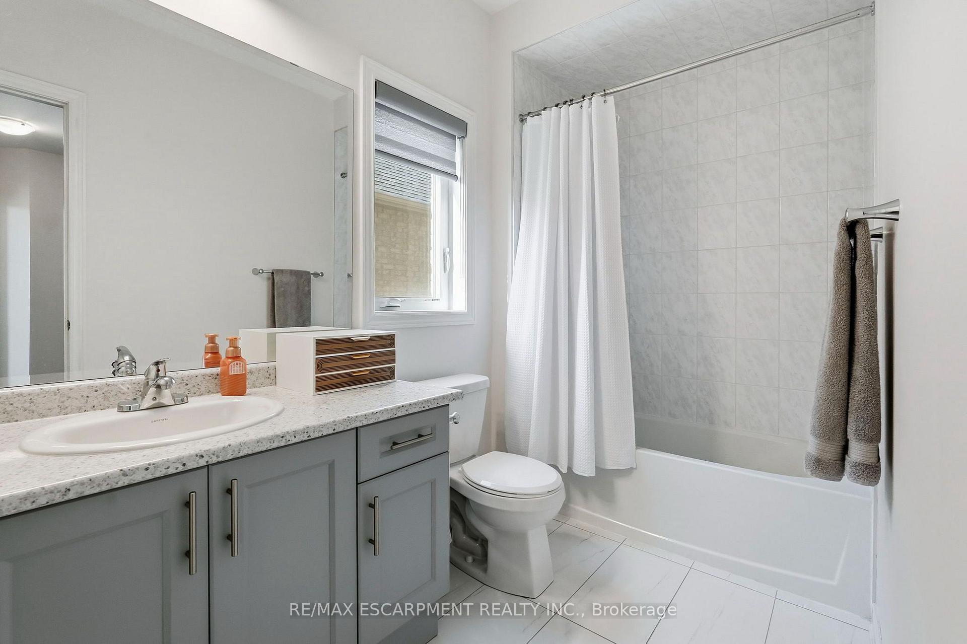 Photo 25 of 193 Whittington Drive, Hamilton, Ancaster — HOMEH