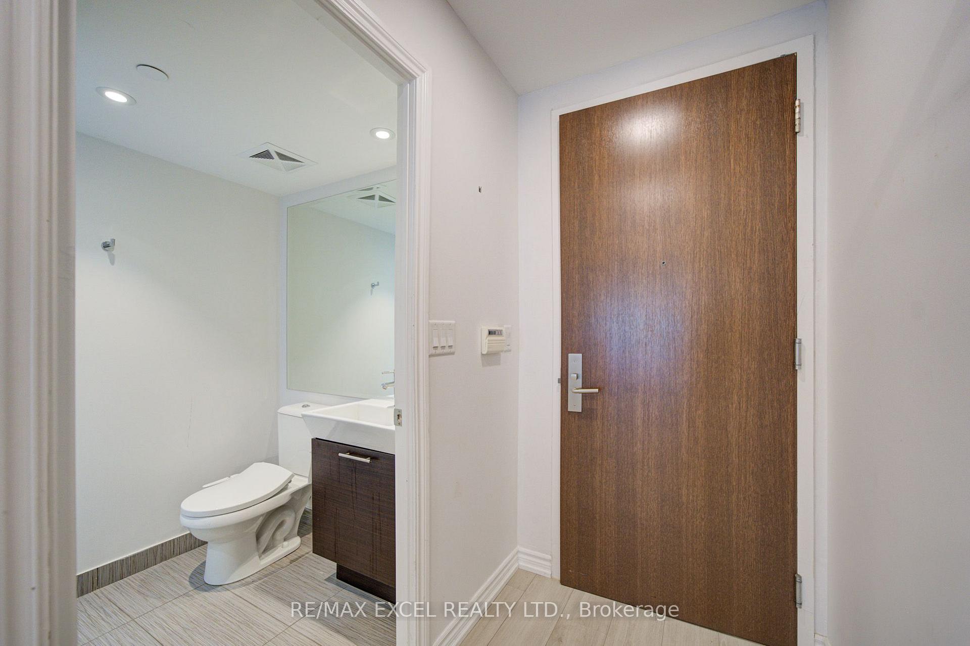 Photo 8 of Unit 503, 386 Yonge Street, Toronto, Bay Street Corridor — HOMEH