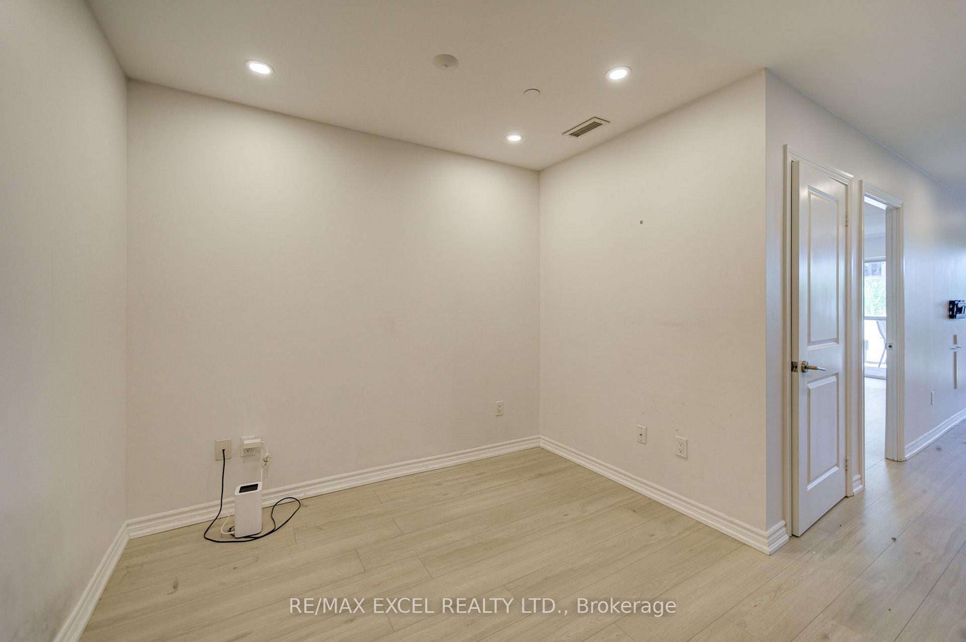 Photo 13 of Unit 503, 386 Yonge Street, Toronto, Bay Street Corridor — HOMEH