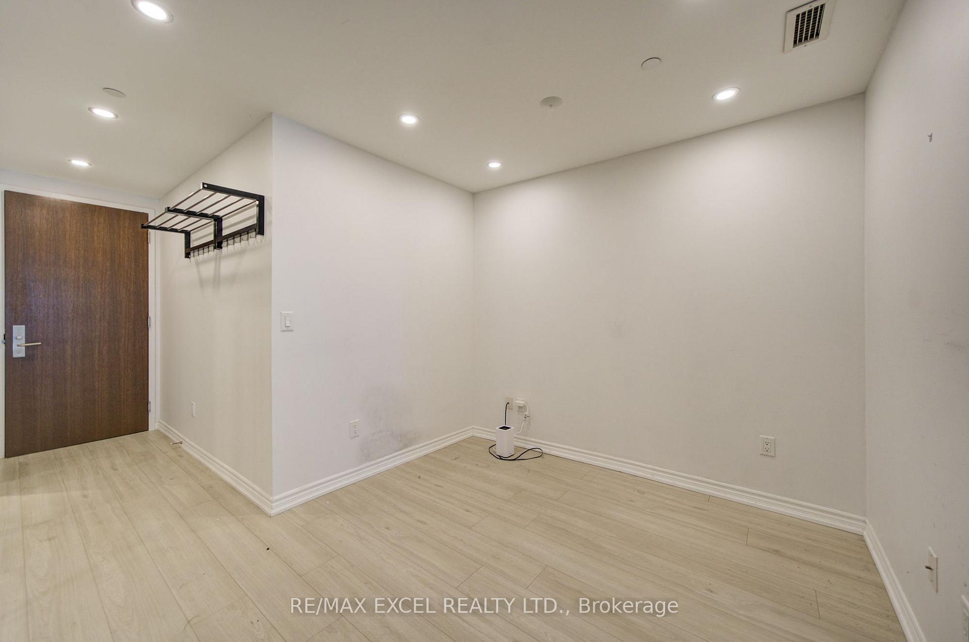 Photo 15 of Unit 503, 386 Yonge Street, Toronto, Bay Street Corridor — HOMEH