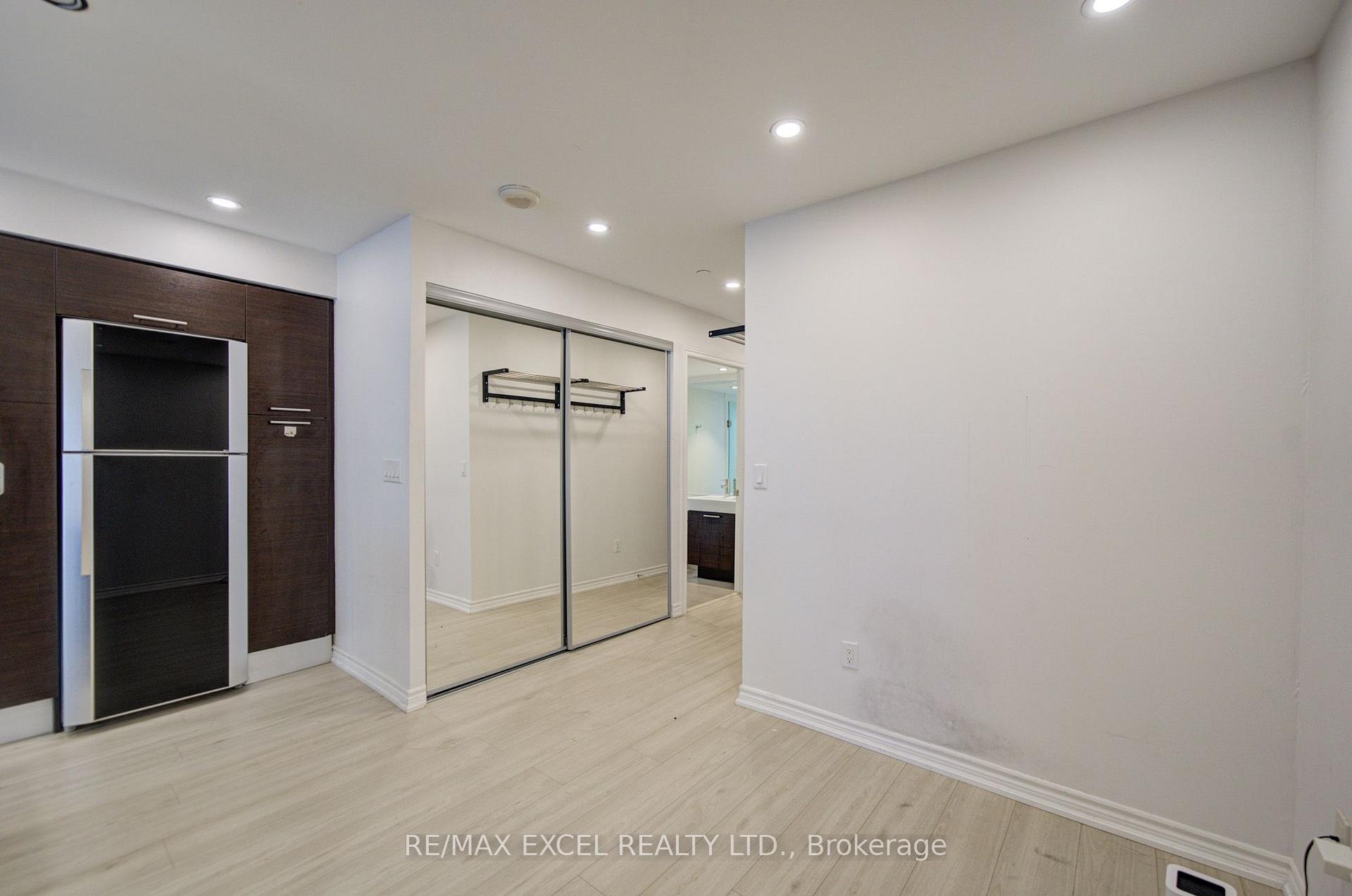 Photo 16 of Unit 503, 386 Yonge Street, Toronto, Bay Street Corridor — HOMEH