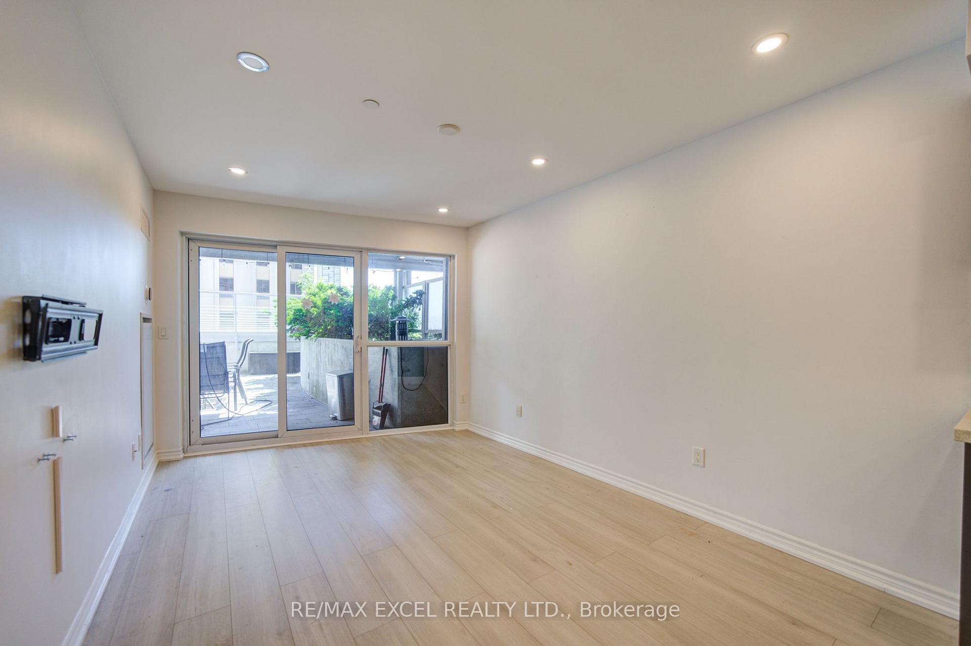 Photo 26 of Unit 503, 386 Yonge Street, Toronto, Bay Street Corridor — HOMEH