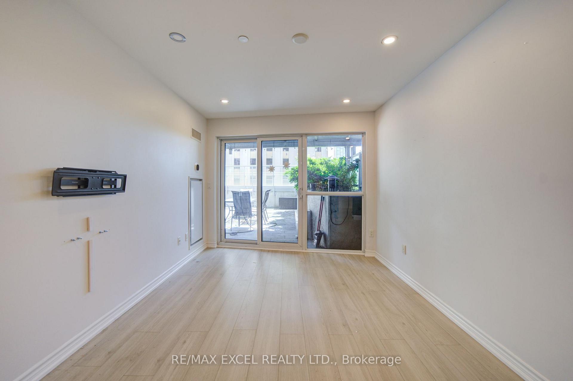 Photo 27 of Unit 503, 386 Yonge Street, Toronto, Bay Street Corridor — HOMEH