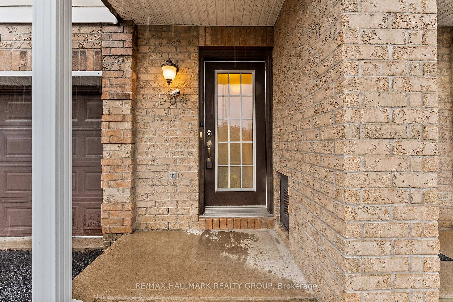 Photo 6 of 584 Simran Private, Ottawa, Barrhaven - Cedargrove/Fraserdale — HOMEH