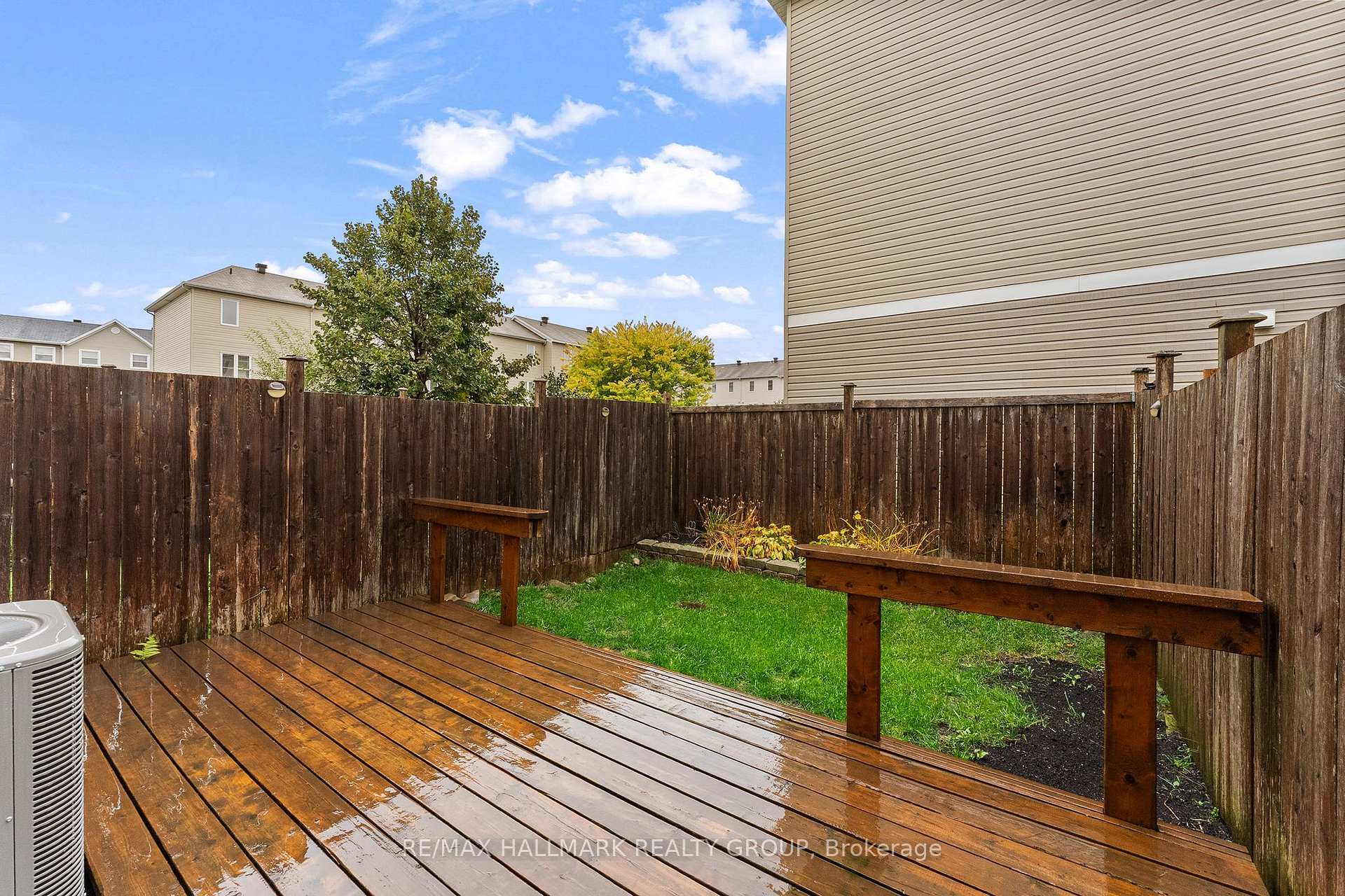 Photo 11 of 584 Simran Private, Ottawa, Barrhaven - Cedargrove/Fraserdale — HOMEH