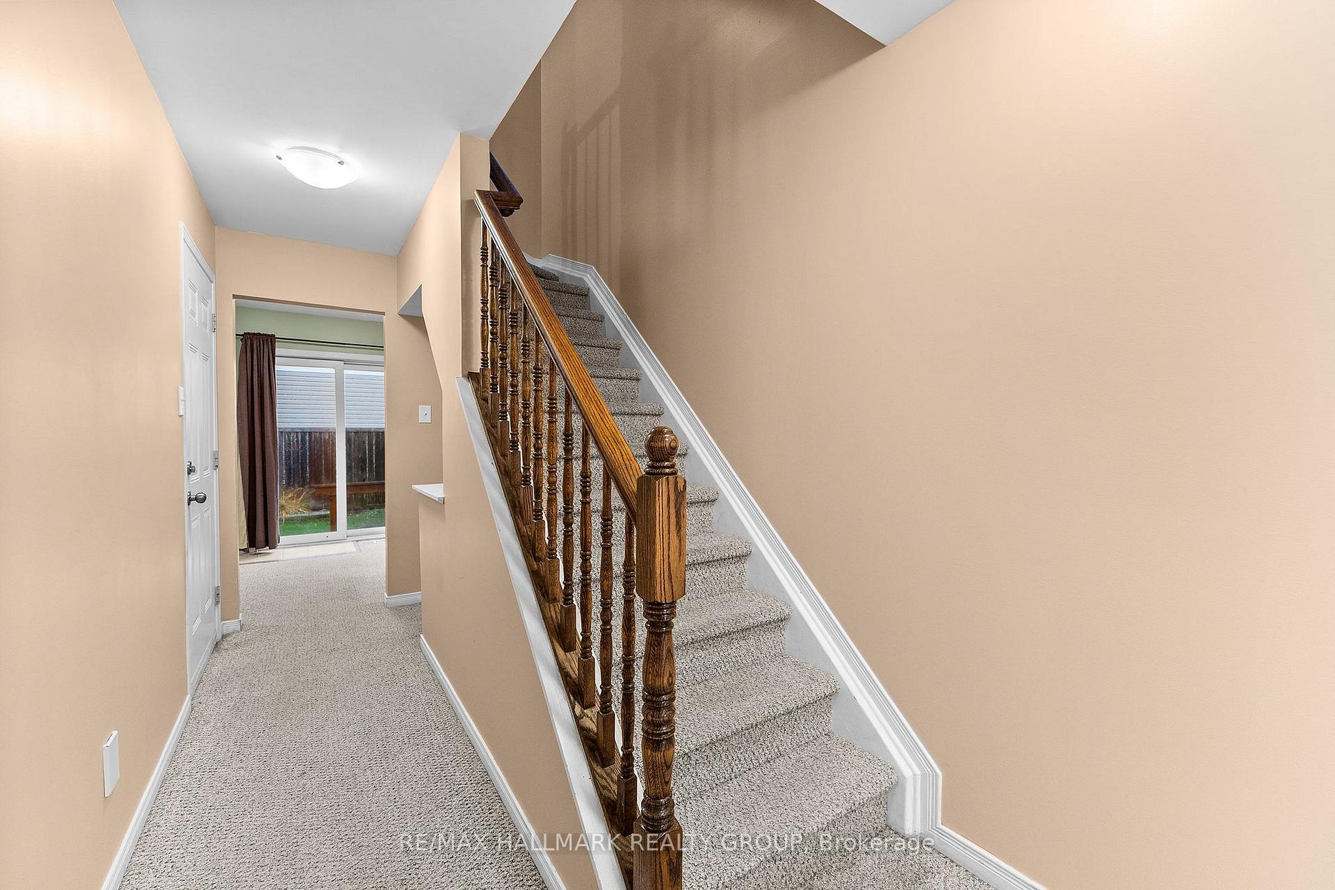 Photo 16 of 584 Simran Private, Ottawa, Barrhaven - Cedargrove/Fraserdale — HOMEH