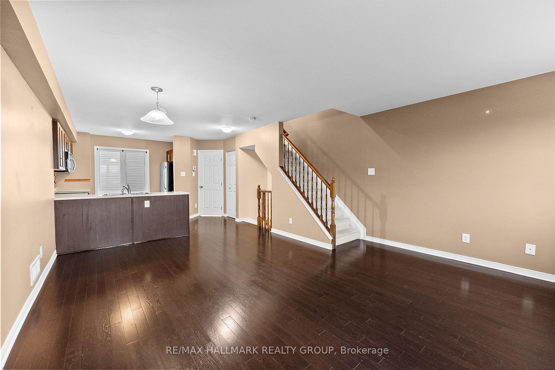 Photo 24 of 584 Simran Private, Ottawa, Barrhaven - Cedargrove/Fraserdale — HOMEH