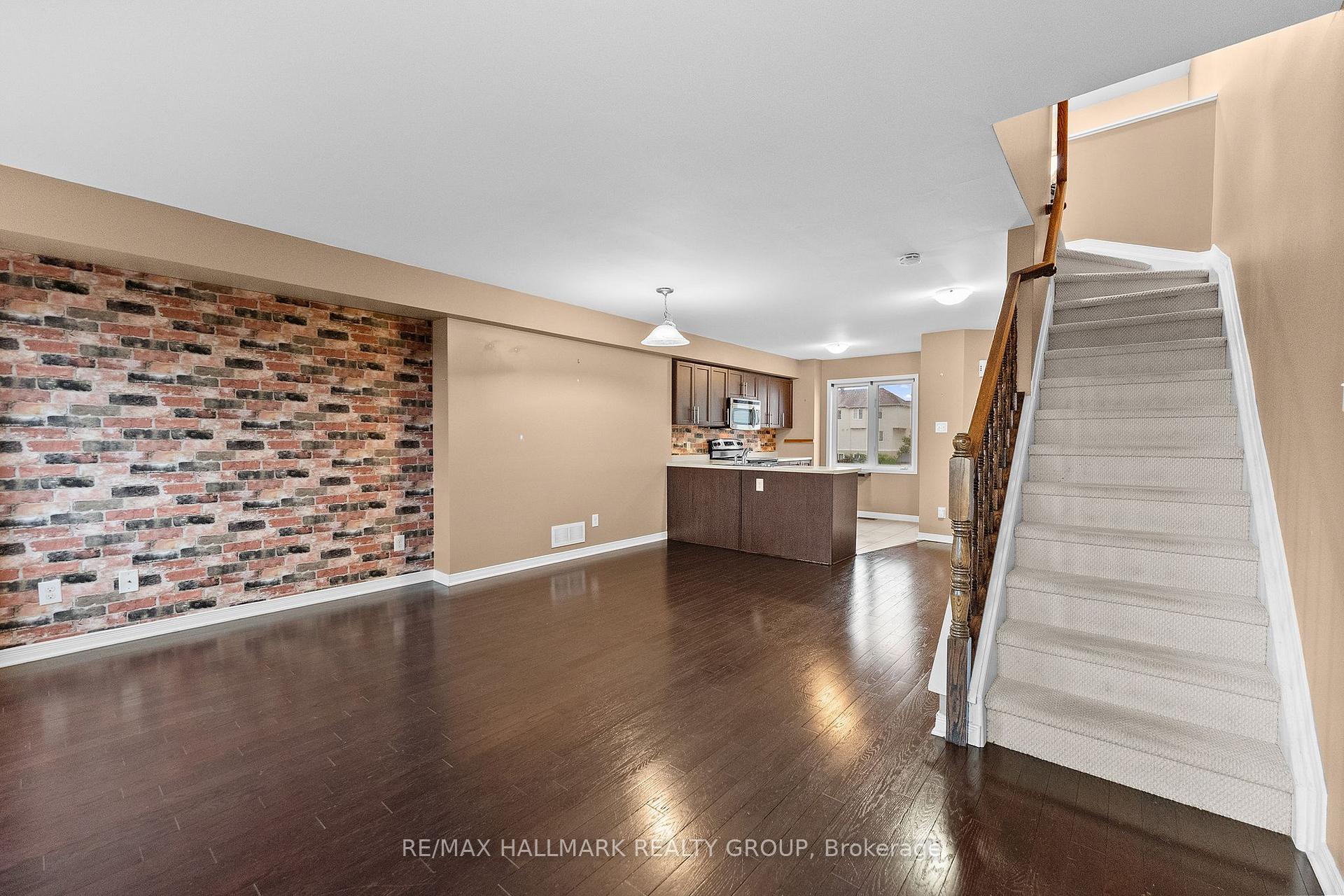 Photo 26 of 584 Simran Private, Ottawa, Barrhaven - Cedargrove/Fraserdale — HOMEH