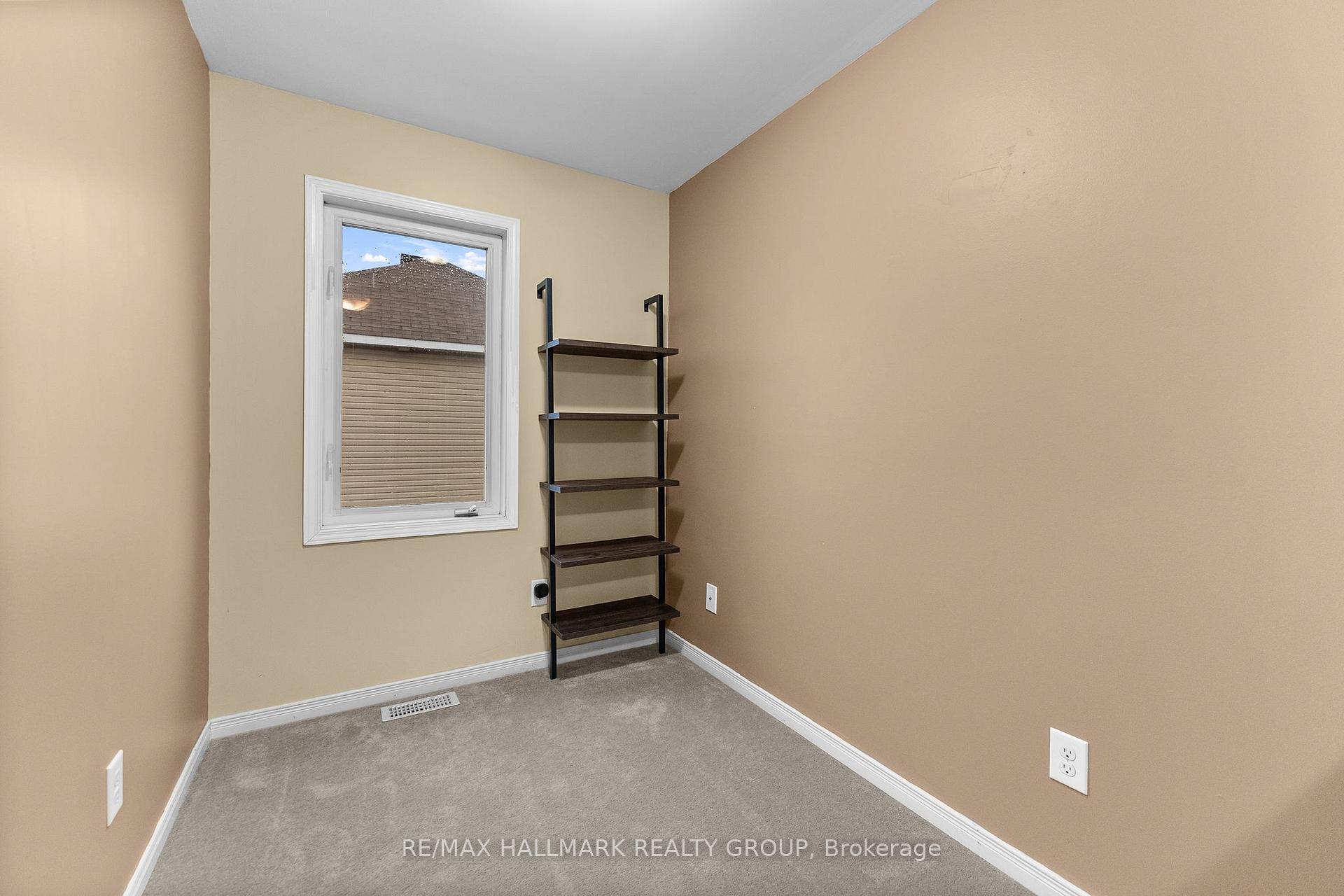 Photo 33 of 584 Simran Private, Ottawa, Barrhaven - Cedargrove/Fraserdale — HOMEH