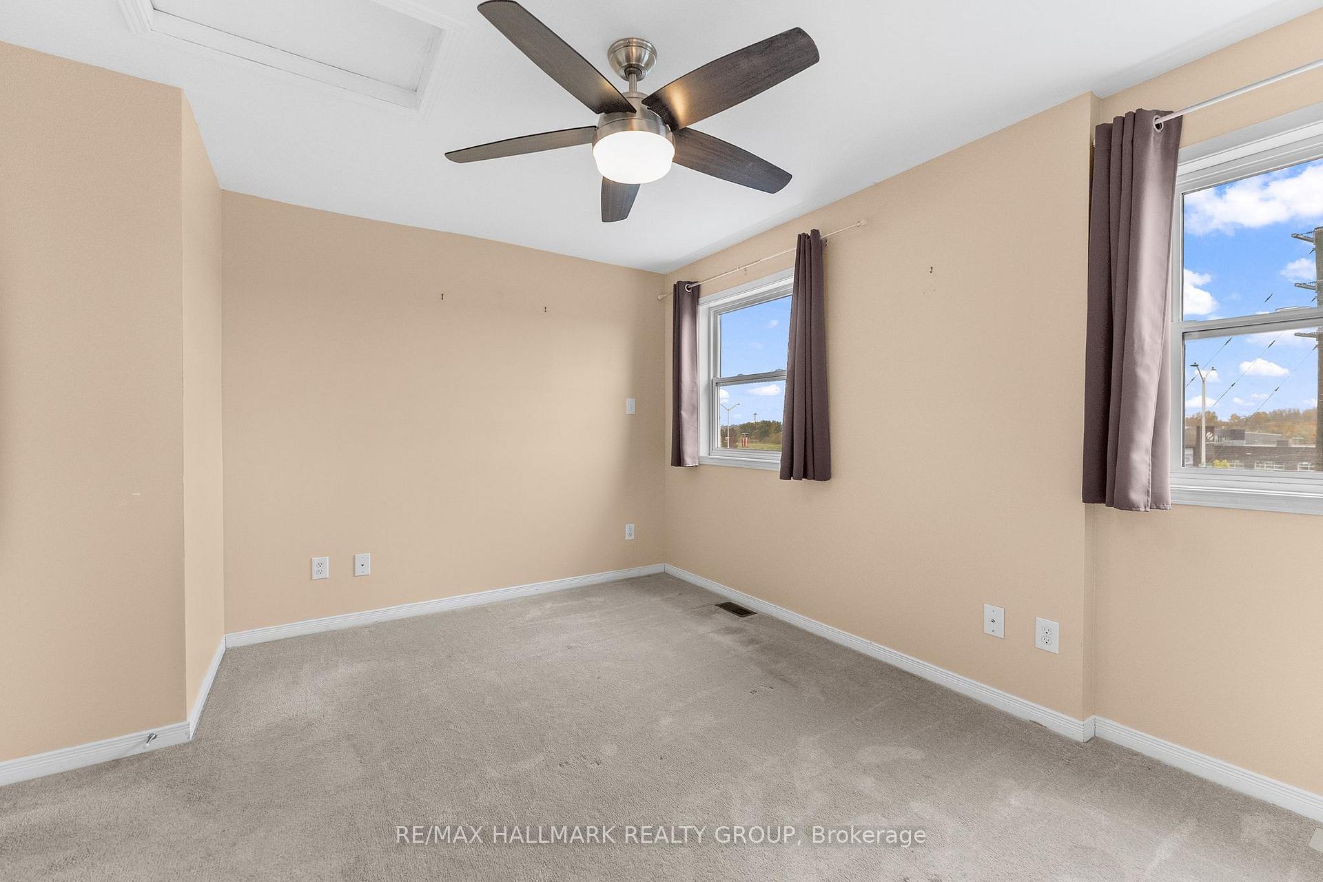 Photo 35 of 584 Simran Private, Ottawa, Barrhaven - Cedargrove/Fraserdale — HOMEH