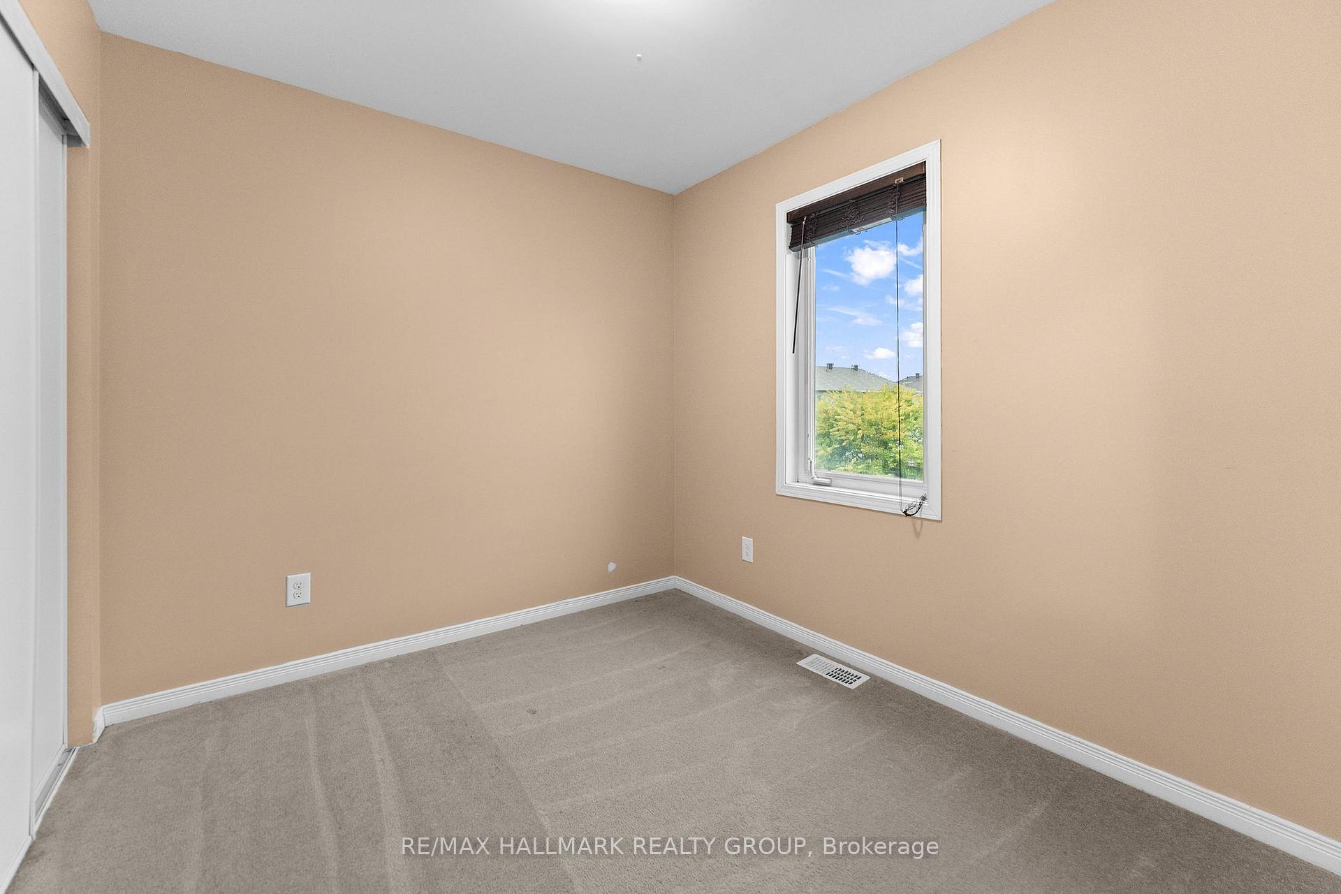 Photo 39 of 584 Simran Private, Ottawa, Barrhaven - Cedargrove/Fraserdale — HOMEH