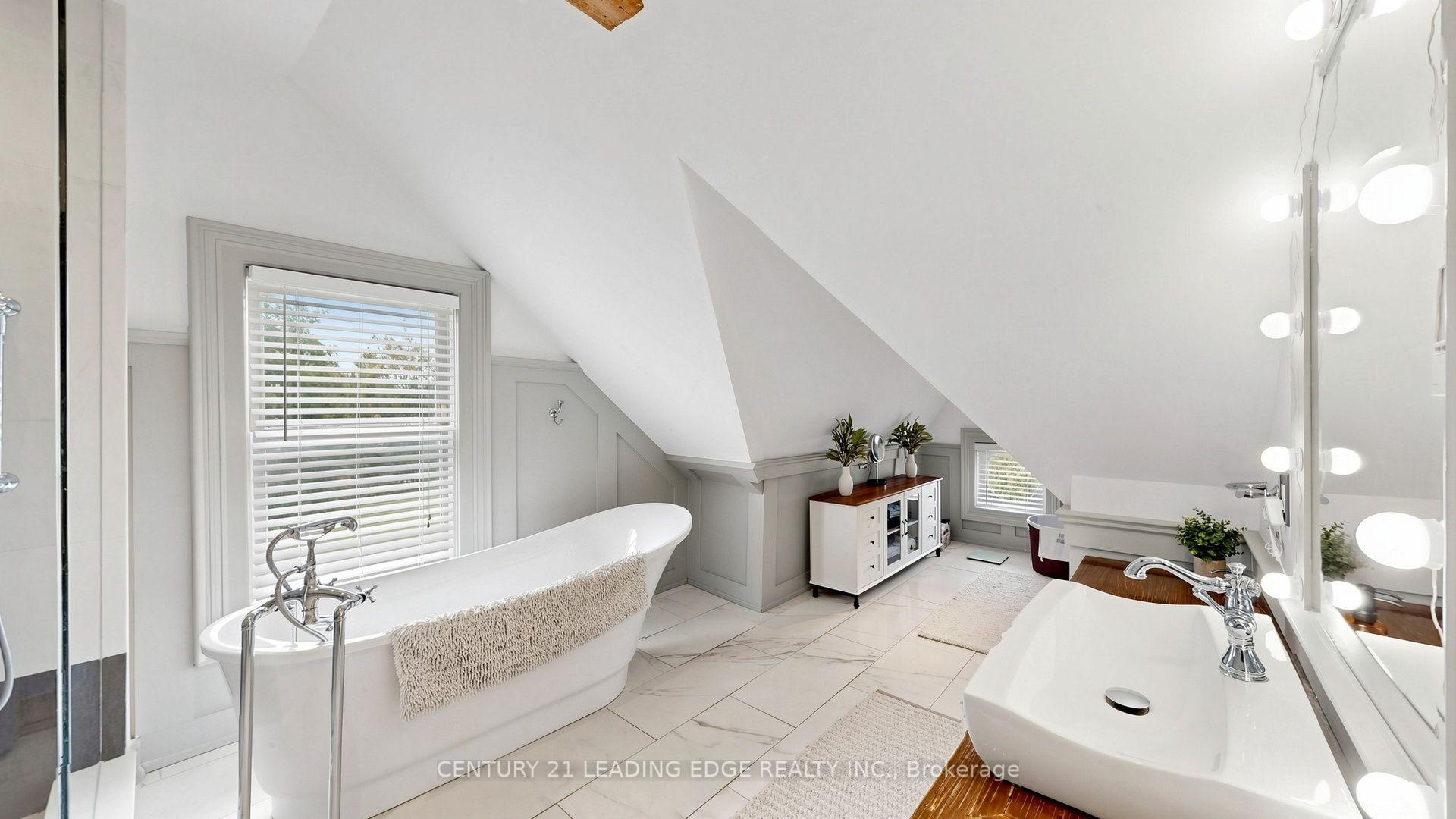 Photo 34 of 6 Aileen Lewis Court, Markham, Wismer — HOMEH