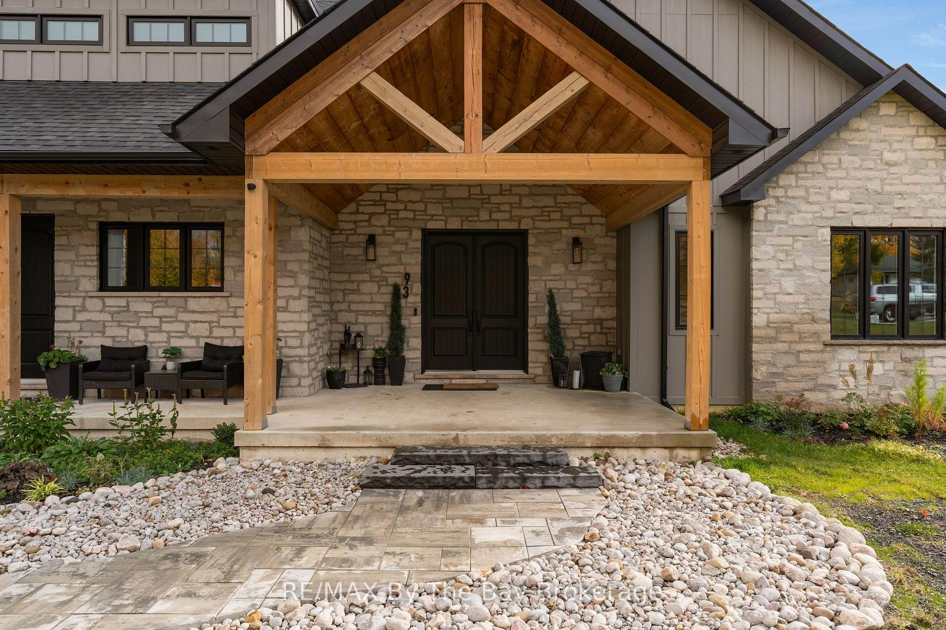 Photo 3 of 93 Moonstone Road E, Oro-Medonte, Moonstone — HOMEH