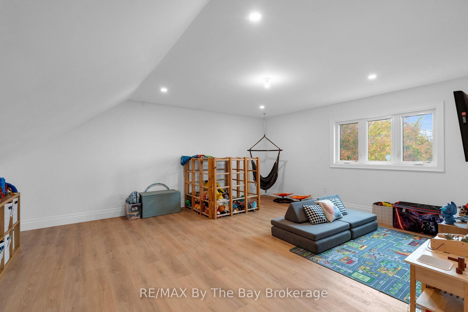 Photo 30 of 93 Moonstone Road E, Oro-Medonte, Moonstone — HOMEH
