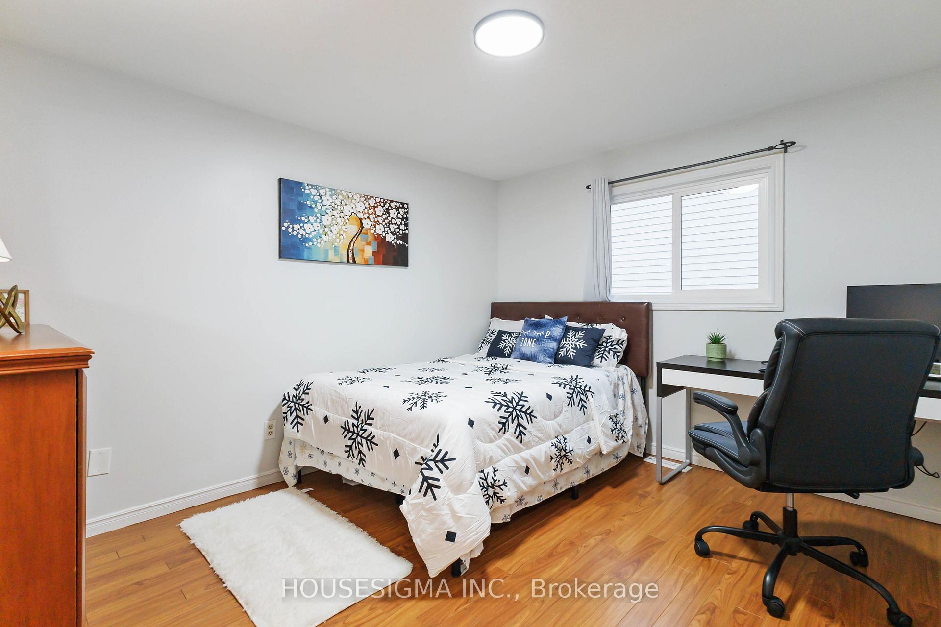 Photo 17 of 220 Killarney Grove, London, North H — HOMEH