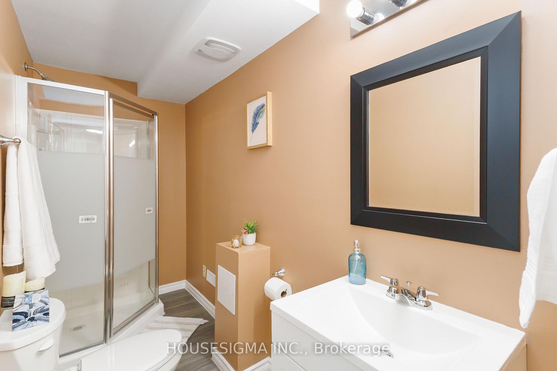 Photo 25 of 220 Killarney Grove, London, North H — HOMEH