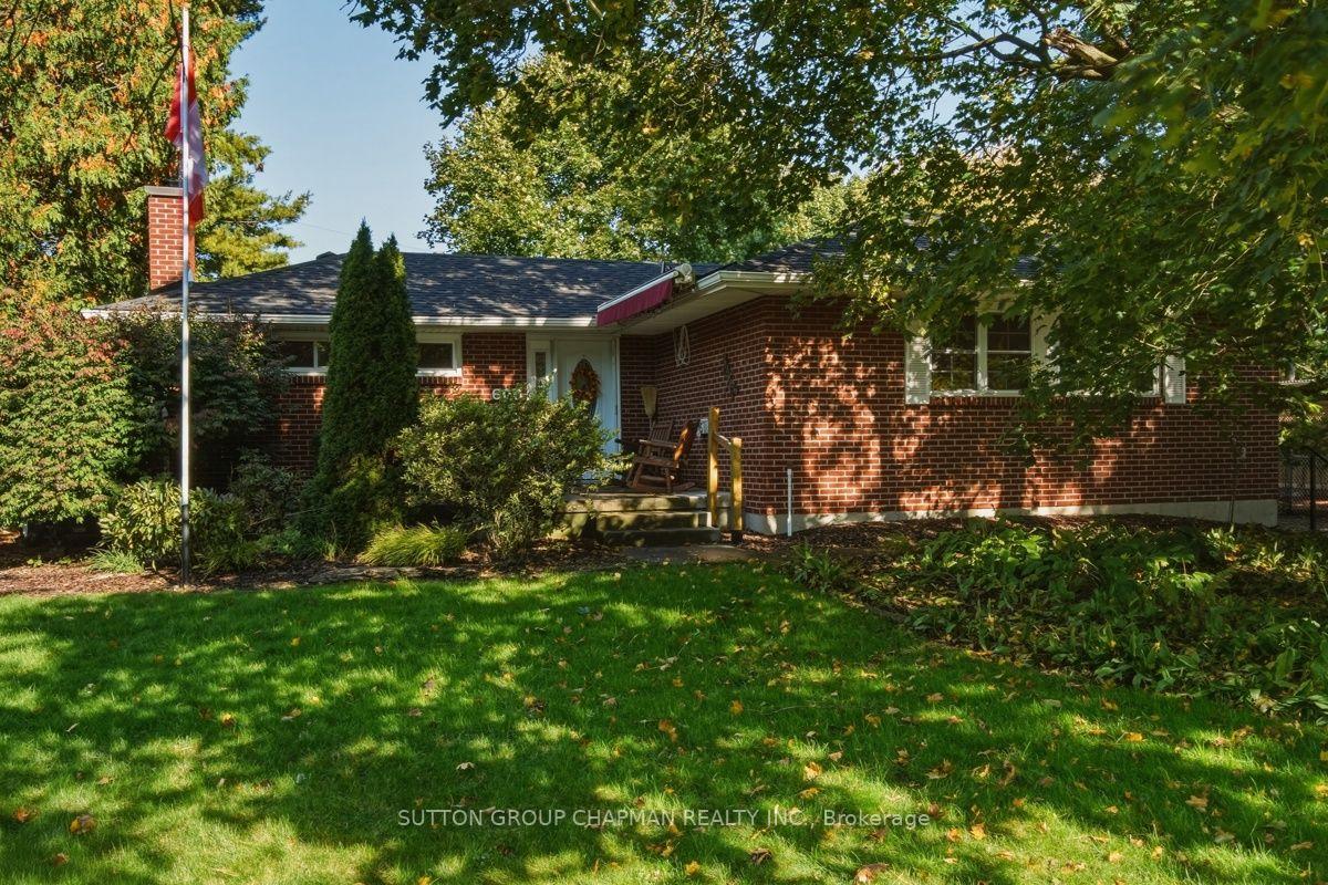 Photo of 605 Kingsway Avenue