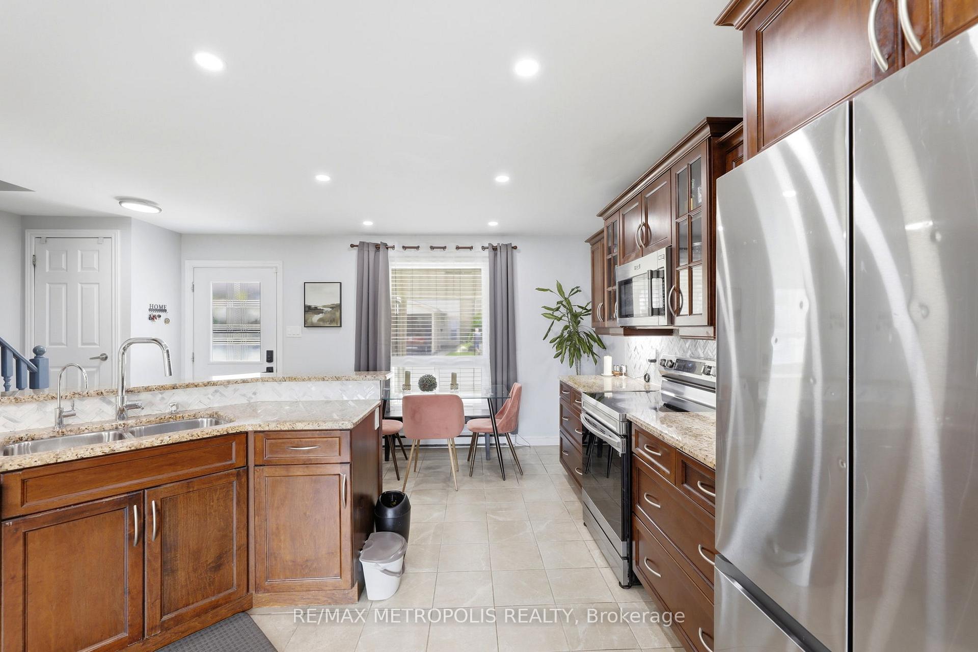 Photo 5 of Unit 62, 801 Osgoode Drive, London, South Y — HOMEH