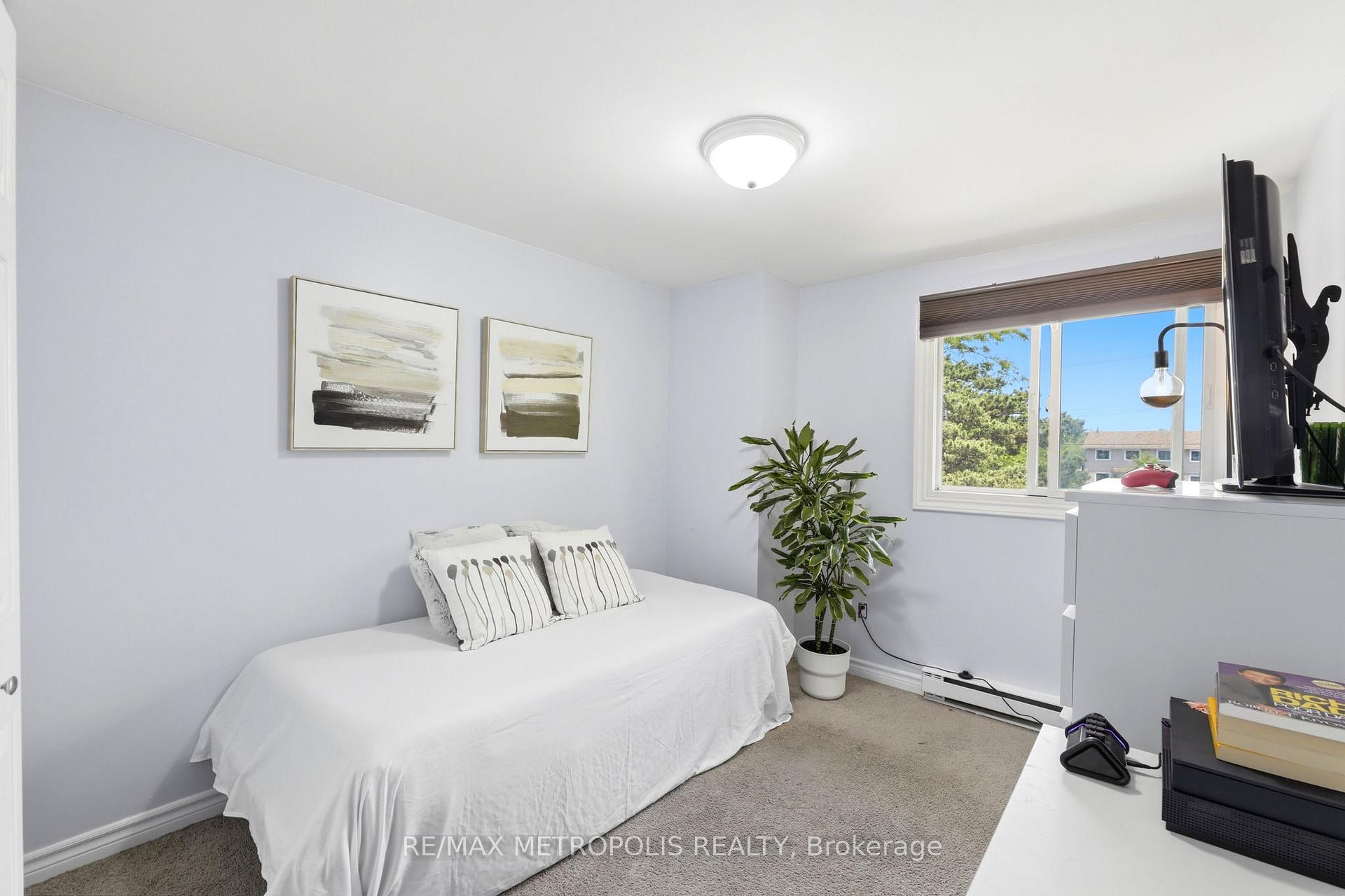 Photo 11 of Unit 62, 801 Osgoode Drive, London, South Y — HOMEH