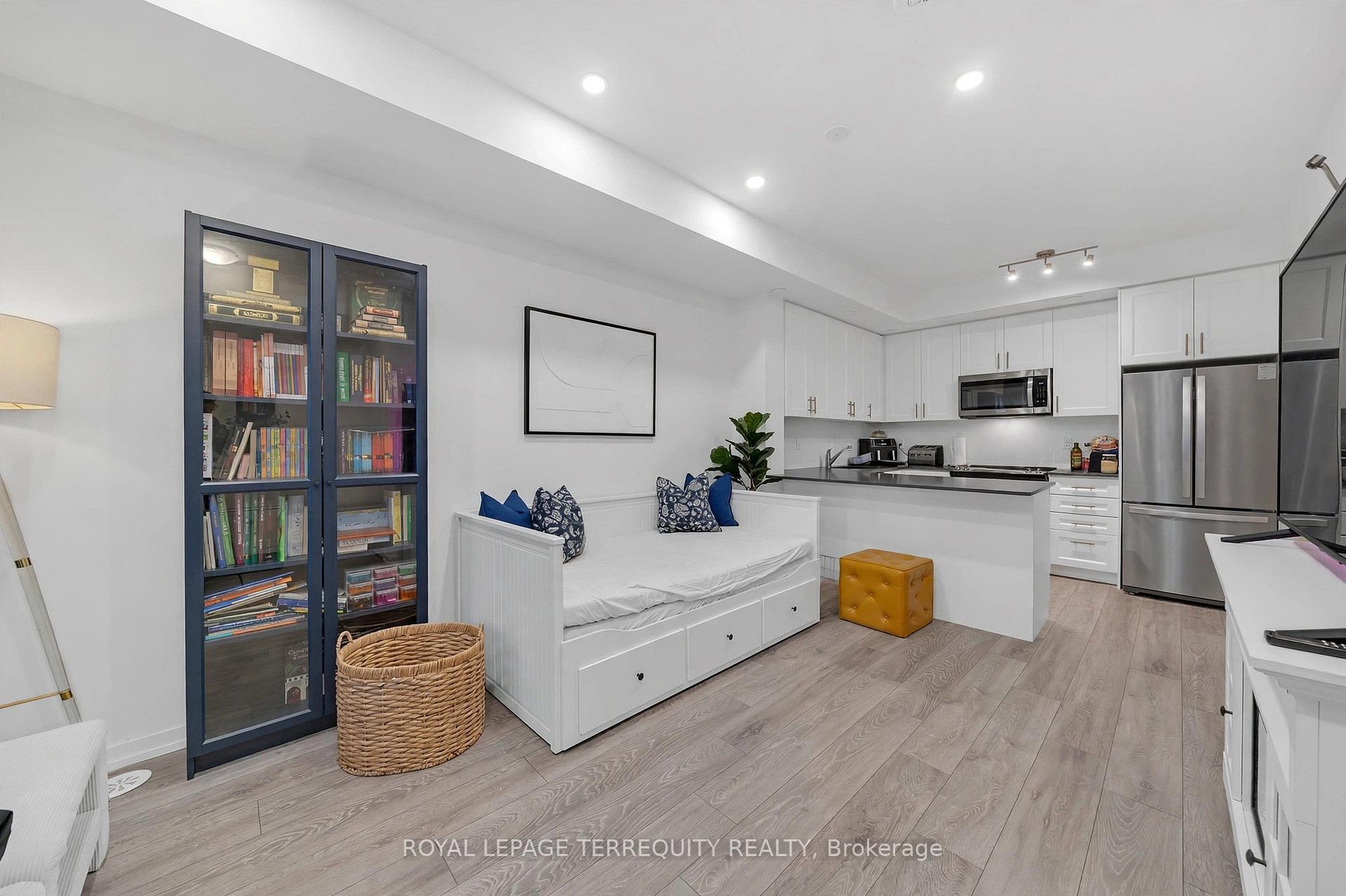 Photo 10 of Unit 23, 22 Lytham Green Circle, Newmarket, Glenway Estates — HOMEH