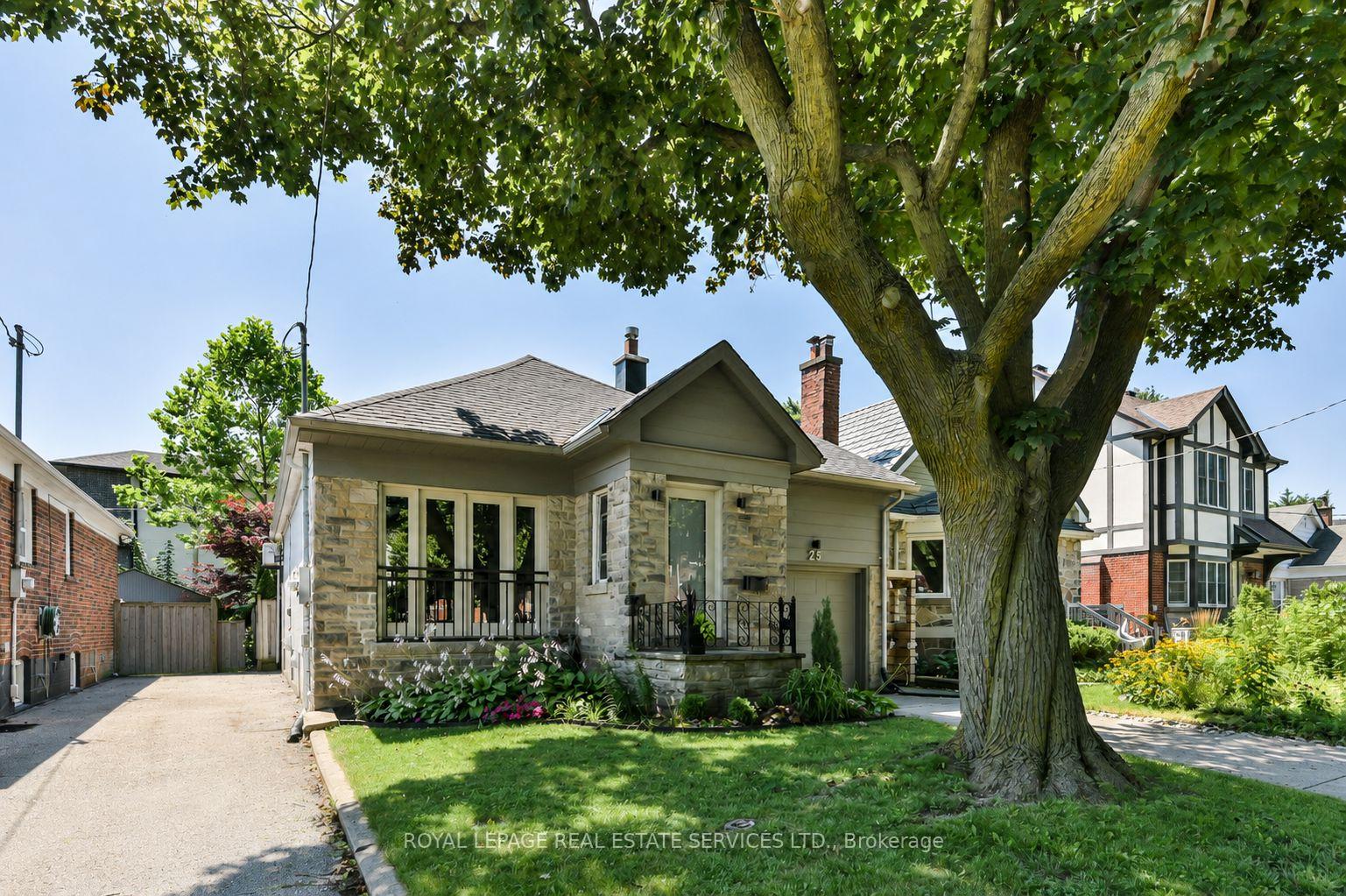Photo 2 of 25 Miles Road, Etobicoke, Mimico — HOMEH