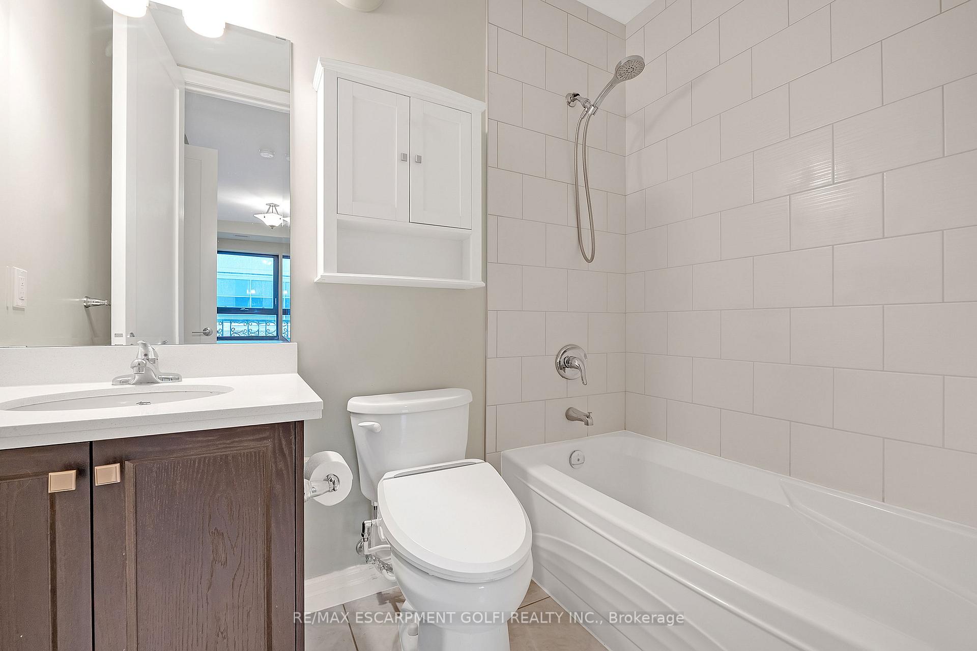 Photo 16 of Unit 1006, 112 King Street E, Hamilton, Beasley — HOMEH