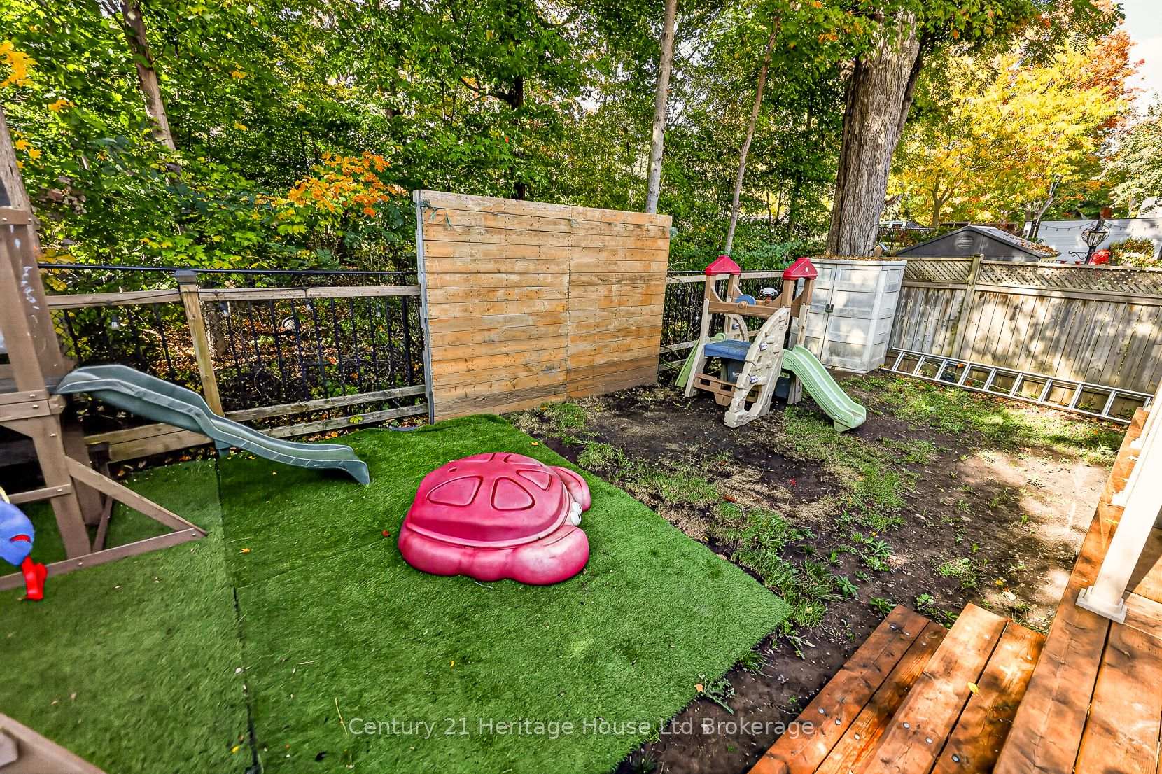 Photo 43 of 10 Potters Way, Woodstock, Woodstock - South — HOMEH