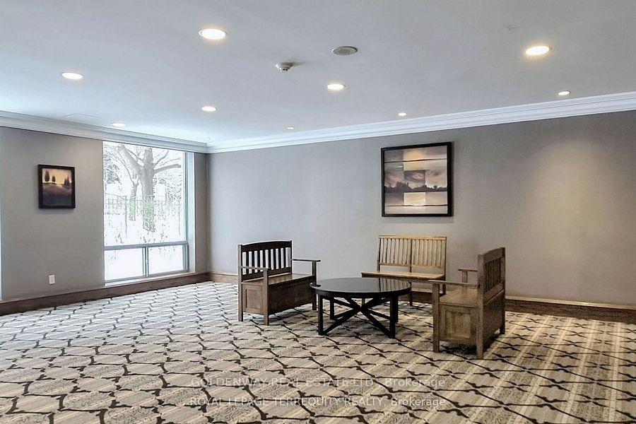 Photo 5 of Unit 402, 18 Pemberton Avenue, North York, Newtonbrook East — HOMEH