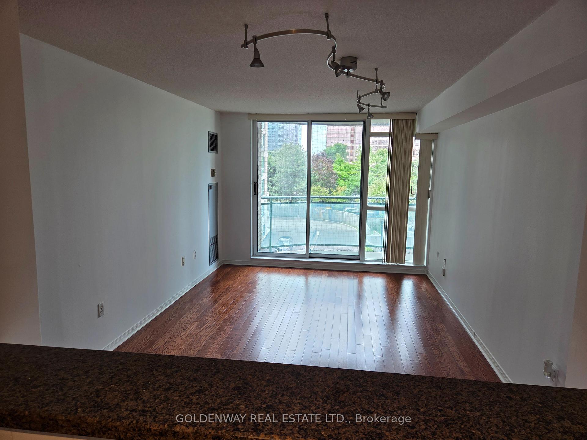 Photo 9 of Unit 402, 18 Pemberton Avenue, North York, Newtonbrook East — HOMEH