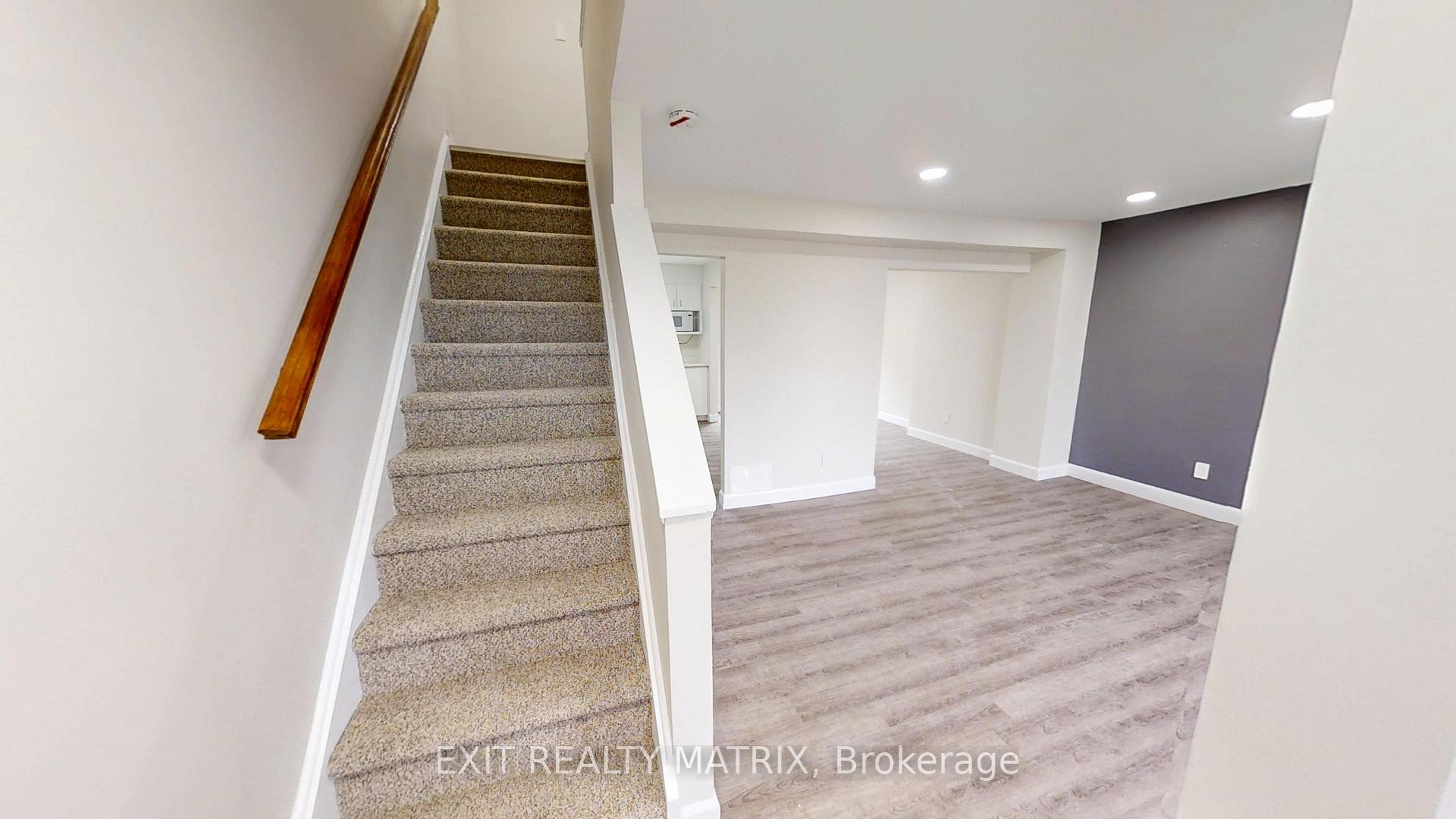 Photo 2 of 3217 Bannon Way, Ottawa, Blossom Park/Kemp Park/Findlay Creek — HOMEH