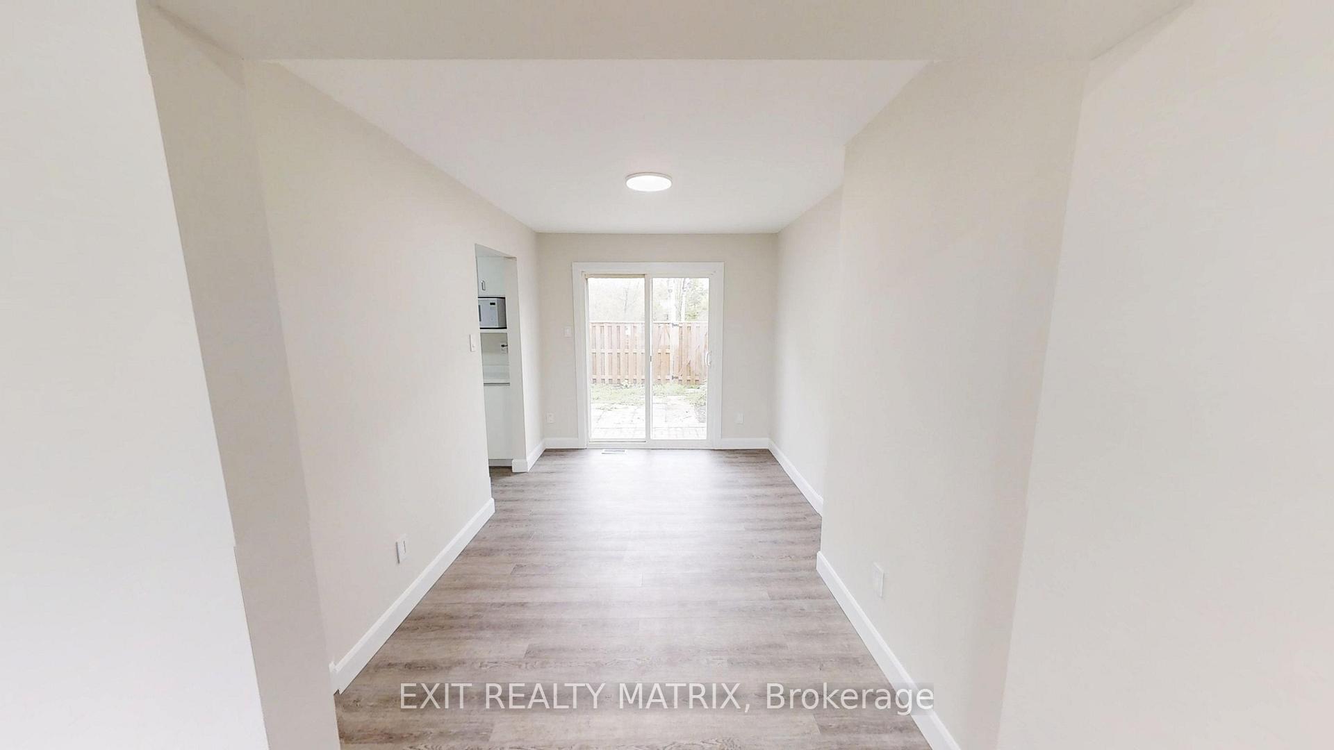 Photo 4 of 3217 Bannon Way, Ottawa, Blossom Park/Kemp Park/Findlay Creek — HOMEH