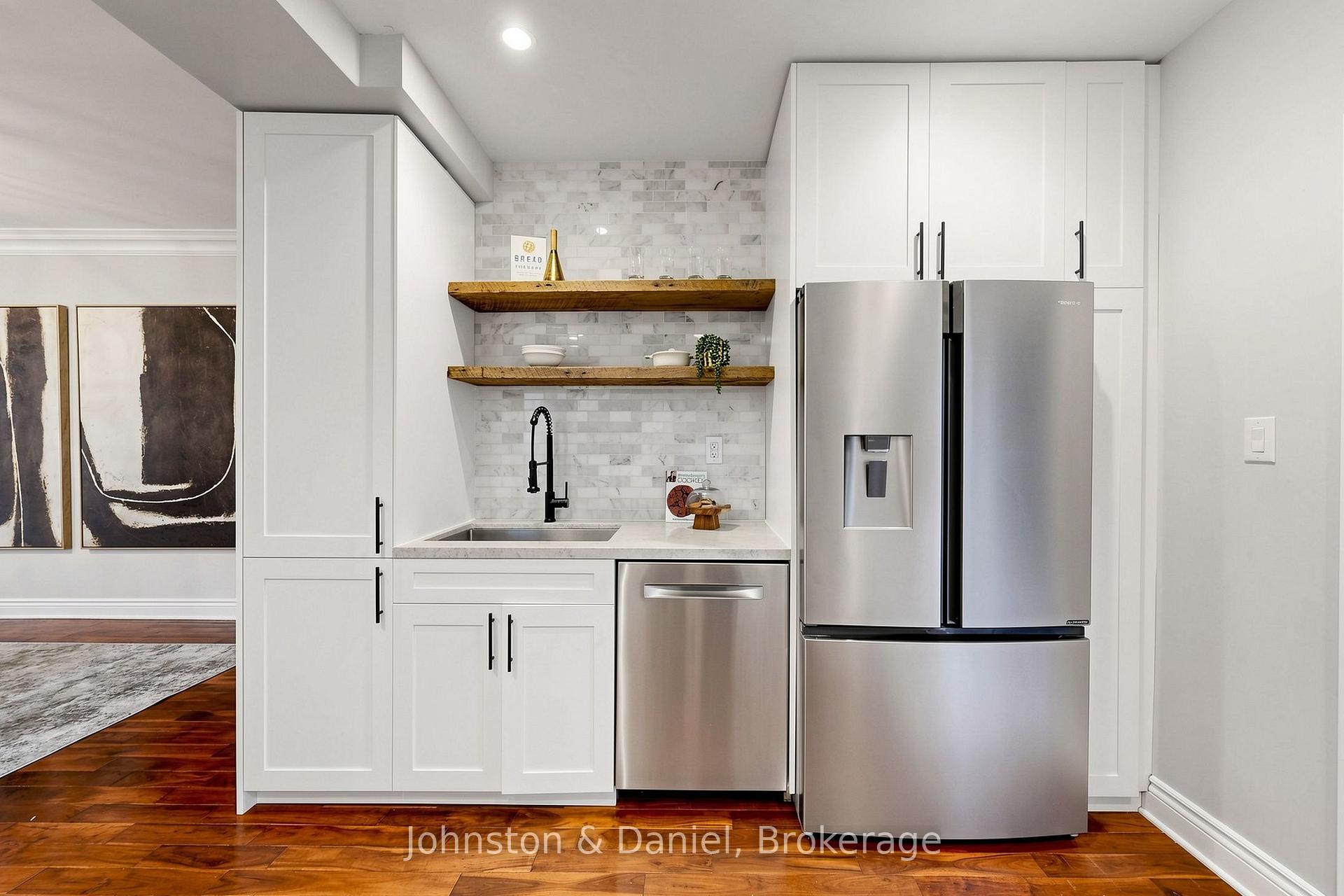 Photo 15 of 11 Ashland Avenue, Toronto, Woodbine Corridor — HOMEH