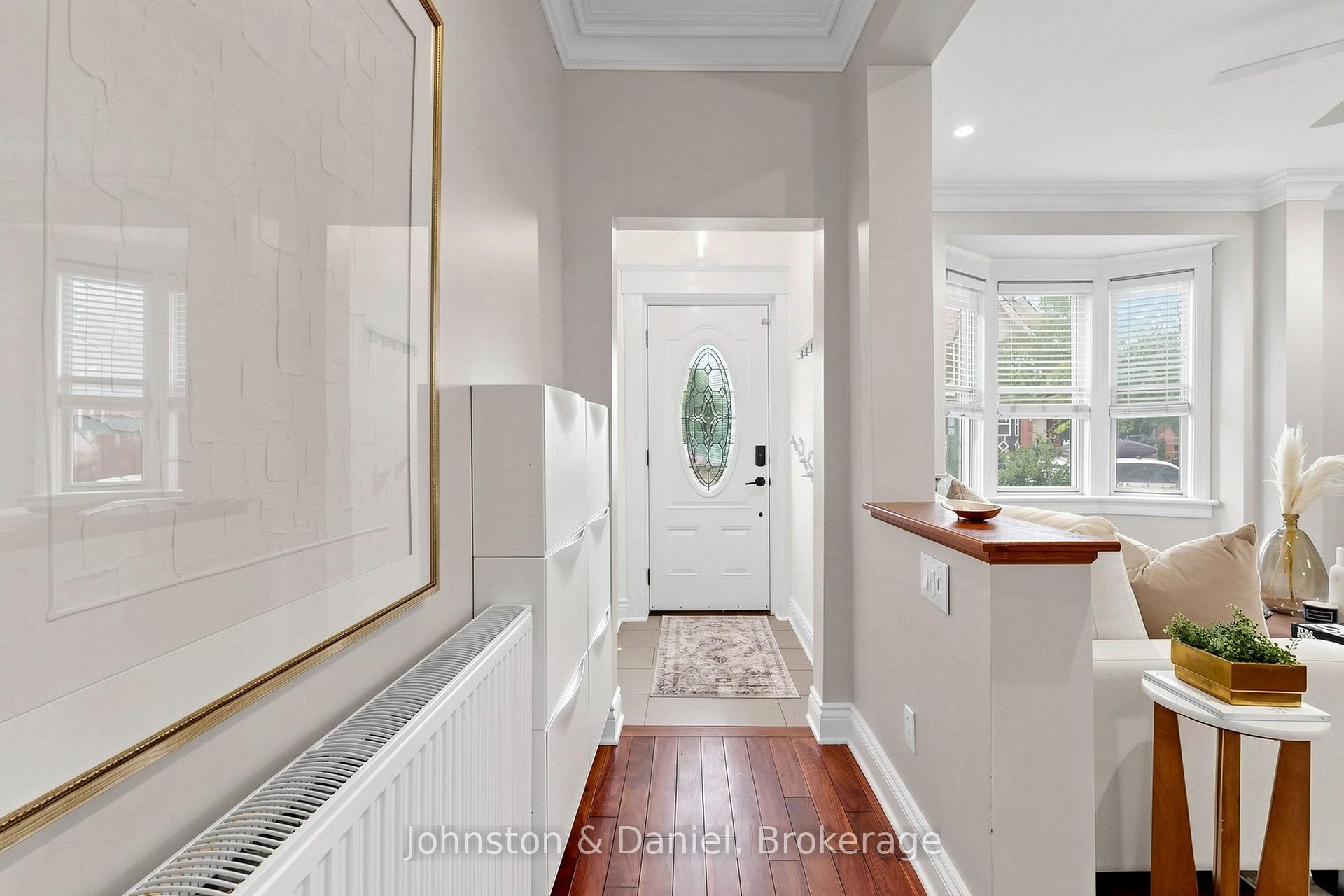 Photo 17 of 11 Ashland Avenue, Toronto, Woodbine Corridor — HOMEH