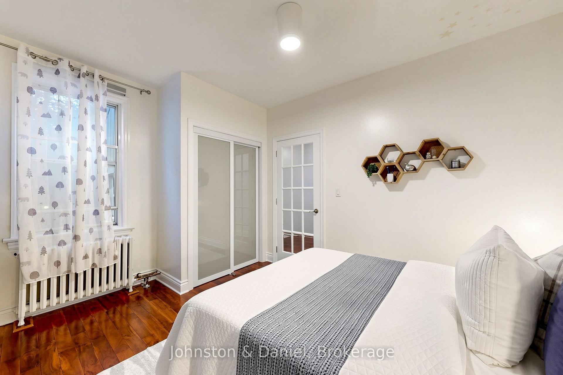 Photo 23 of 11 Ashland Avenue, Toronto, Woodbine Corridor — HOMEH