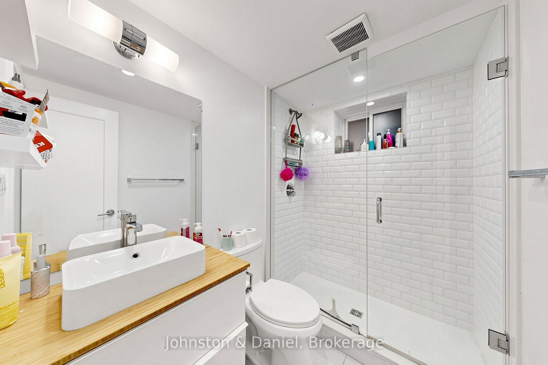 Photo 38 of 11 Ashland Avenue, Toronto, Woodbine Corridor — HOMEH
